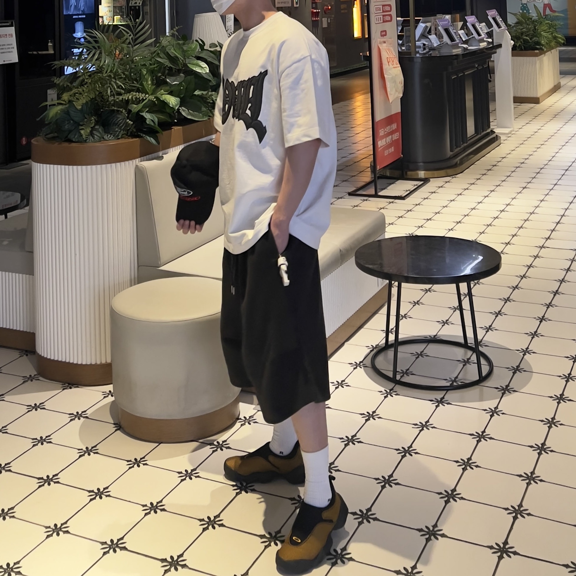 Oakley Factory Team x Brain Dead Jacquard Flesh Yellow Black 착용 스타일 - 1