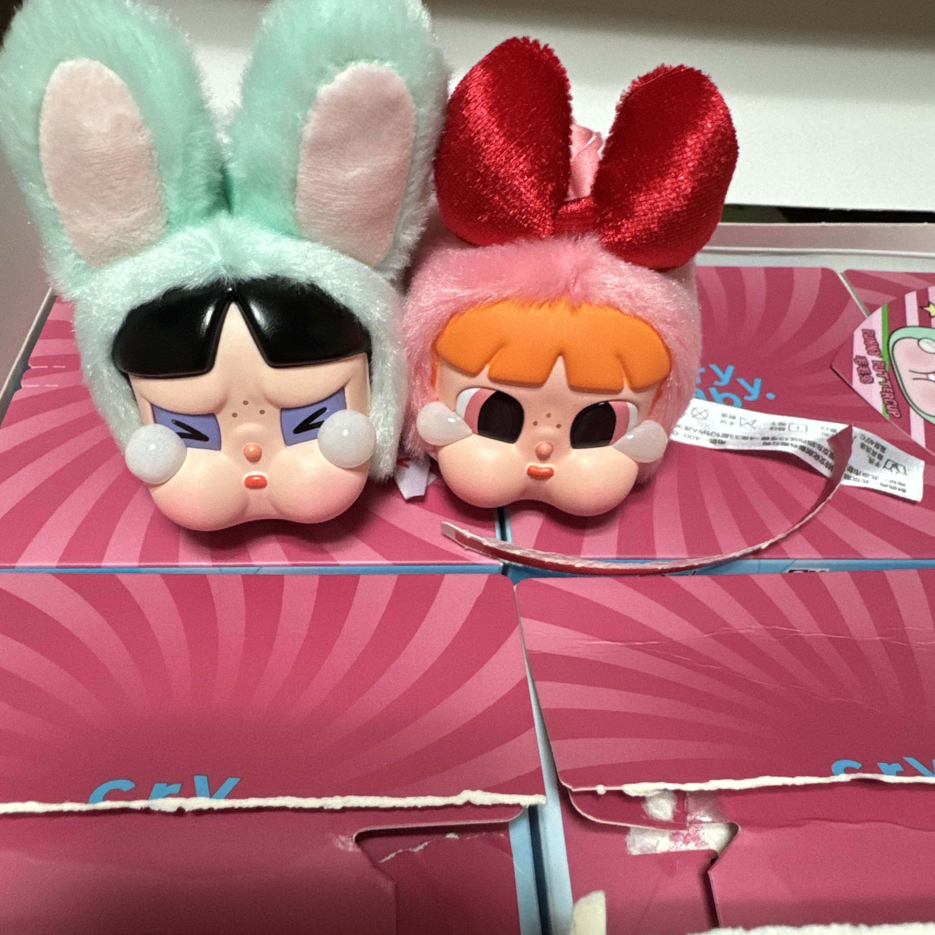 Pop Mart Crybaby x Powerpuff Girls Series Keyring Sealed Case (6 Blind Boxes) 착용 스타일 - 1