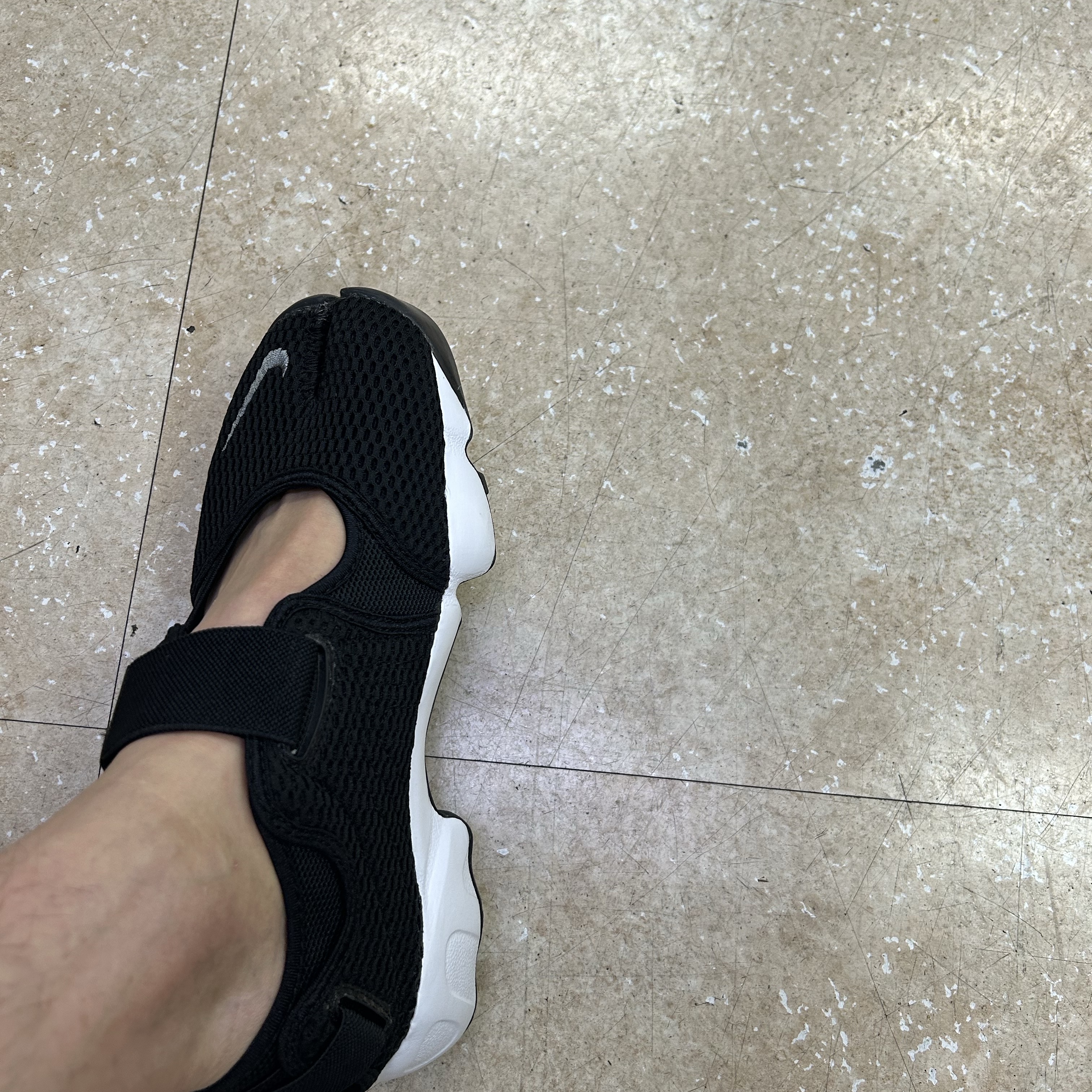 (W) Nike Air Rift Breathe Black 착용 스타일