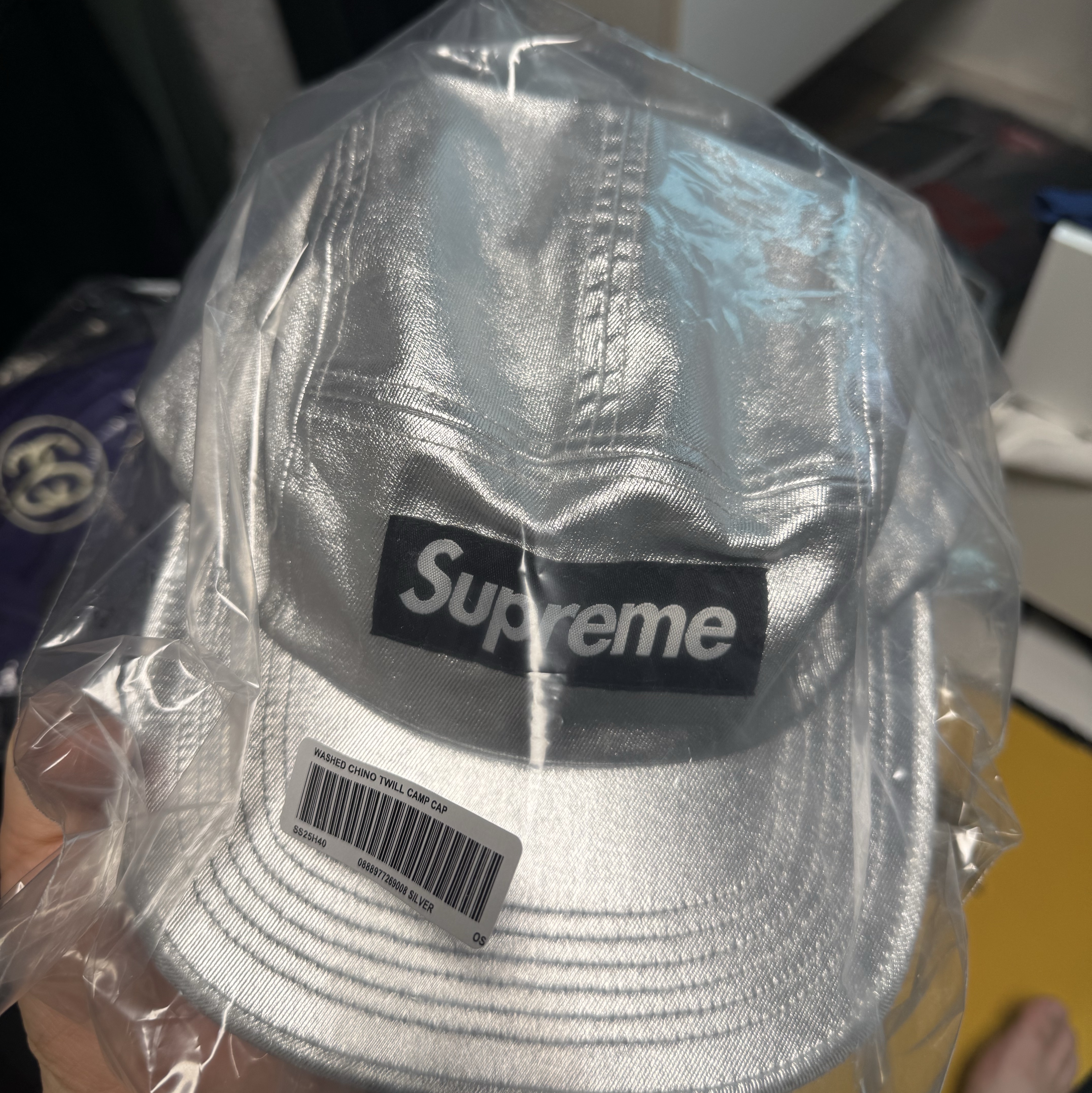 Supreme Washed Chino Twill Camp Cap Silver - 25SS 착용 스타일