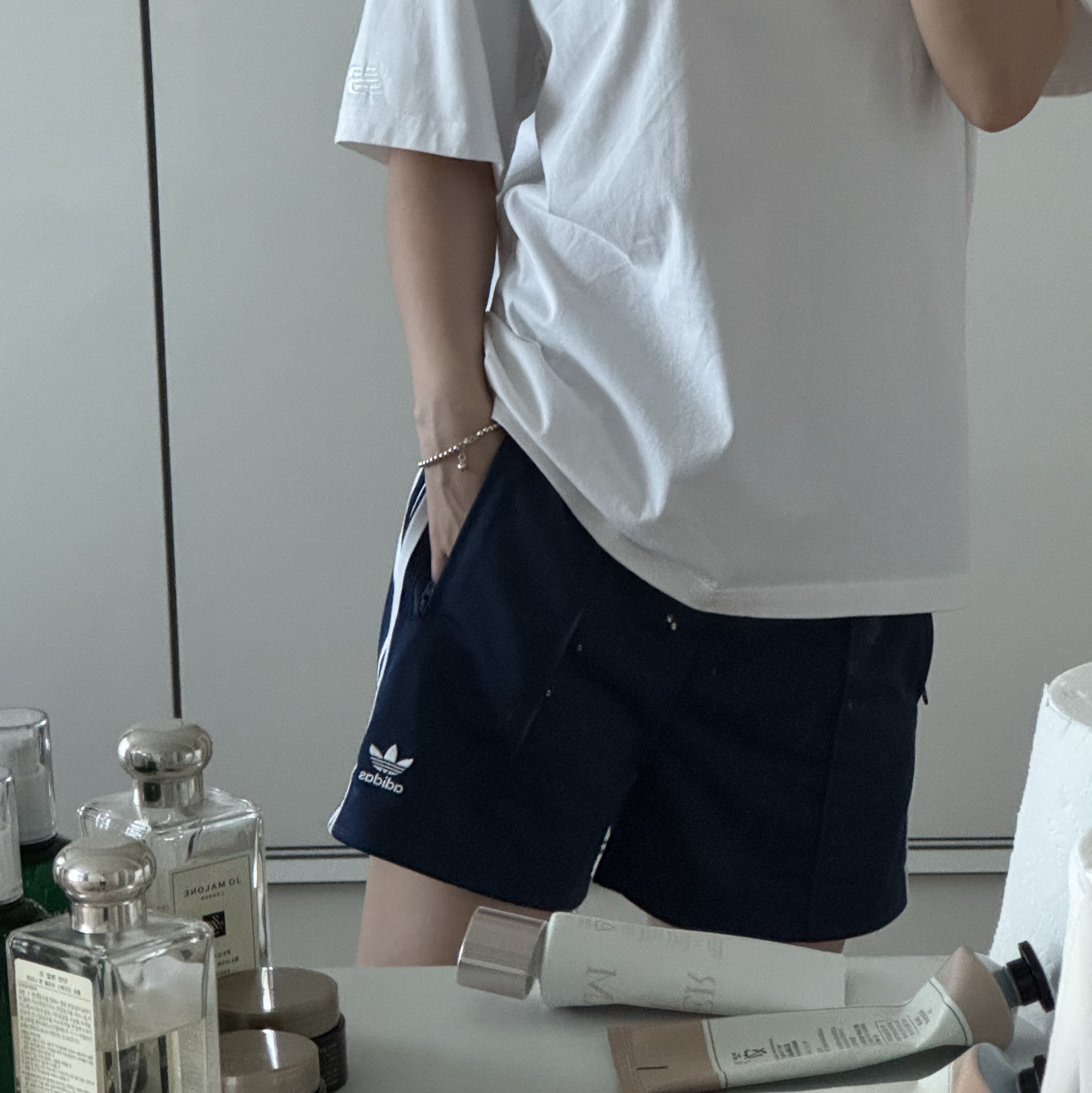 (W) Adidas Firebird Shorts Dark Blue - KR Sizing 착용 스타일 - 3