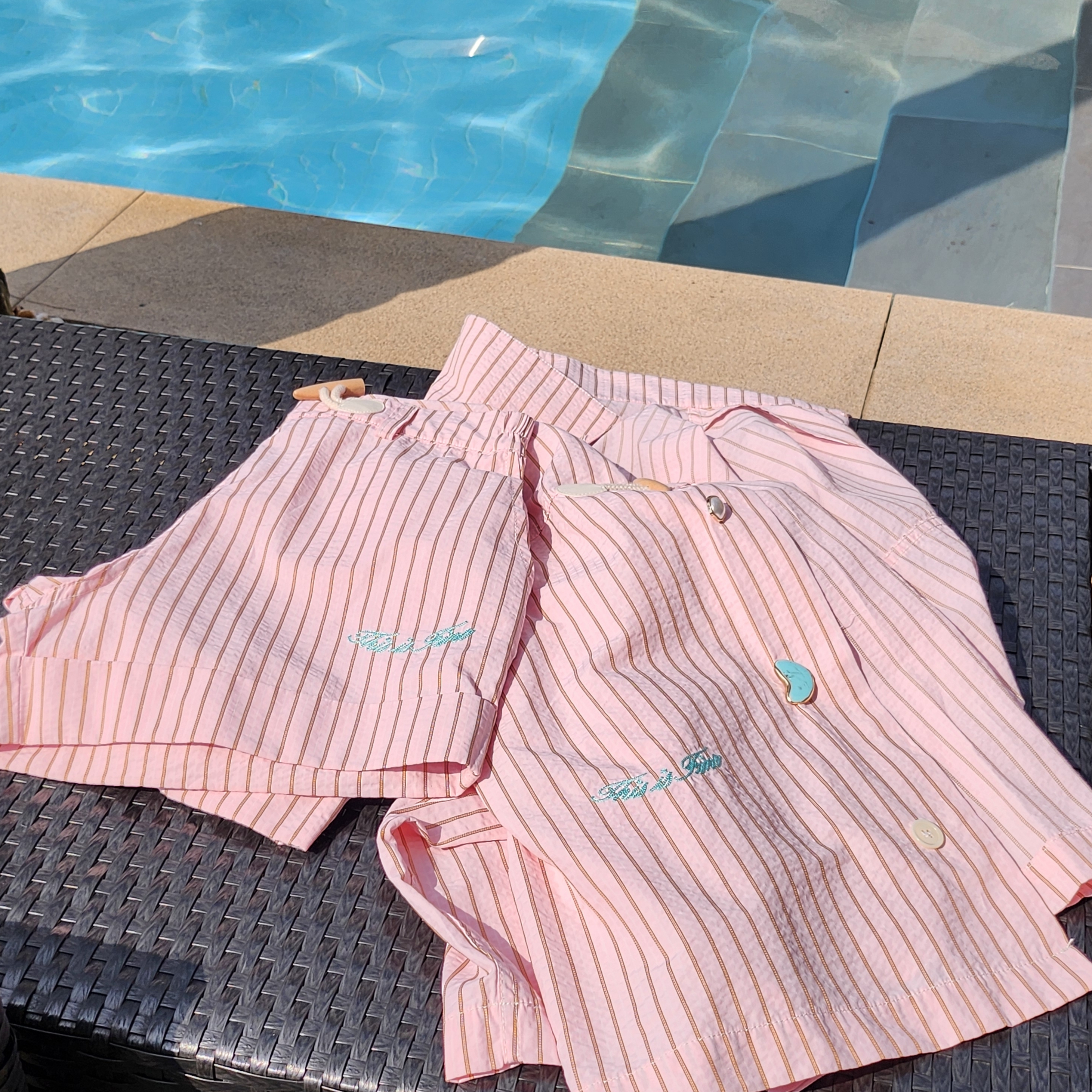 THIS IS FINE Pajama Overshirt Pink, THIS IS FINE Pajama Shorts Pink 착용 스타일 - 2