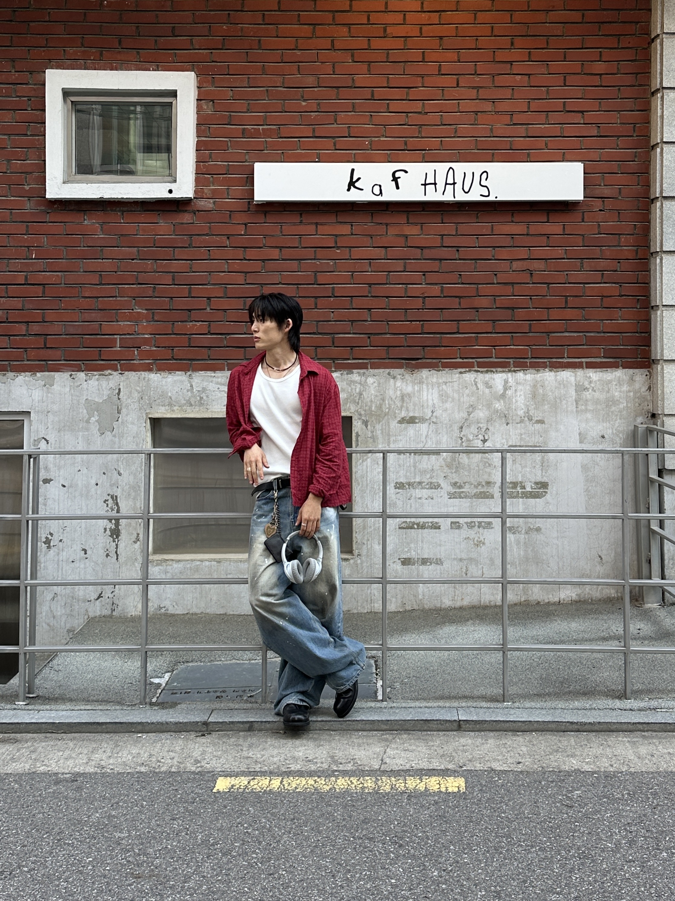 noun Wide Curved Denim Pants Painting Blue 착용 스타일 - 3