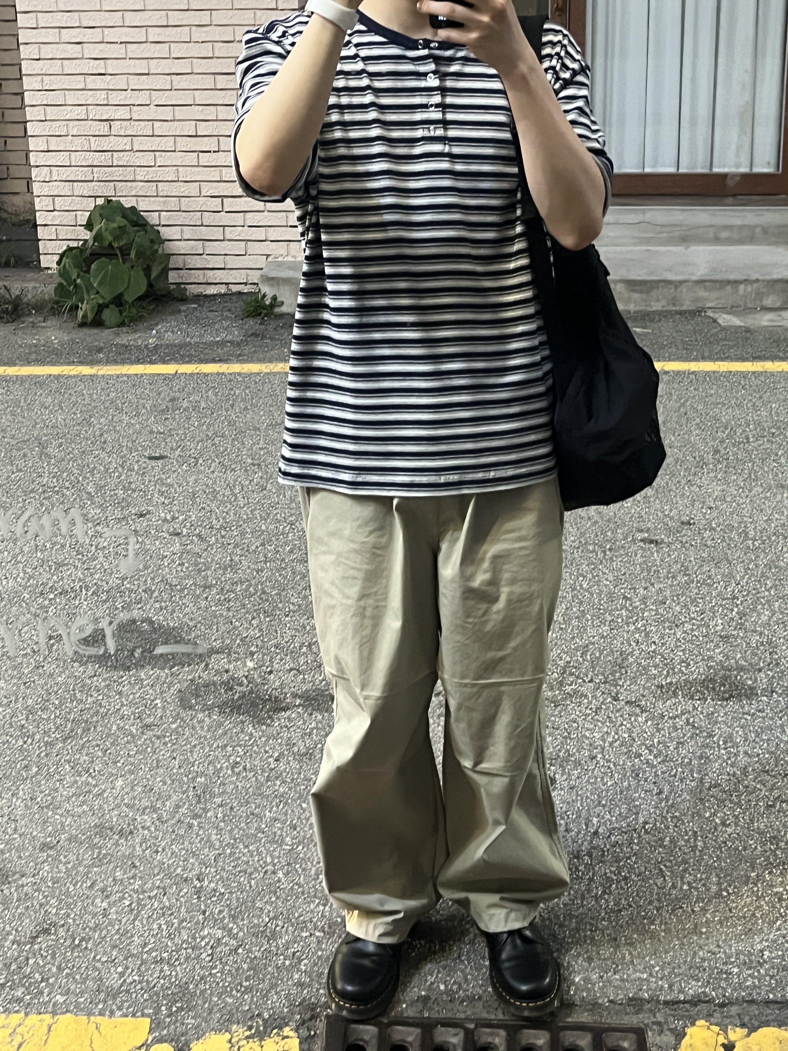 Dr. Martens 1461 Smooth Black 착용 스타일 - 1
