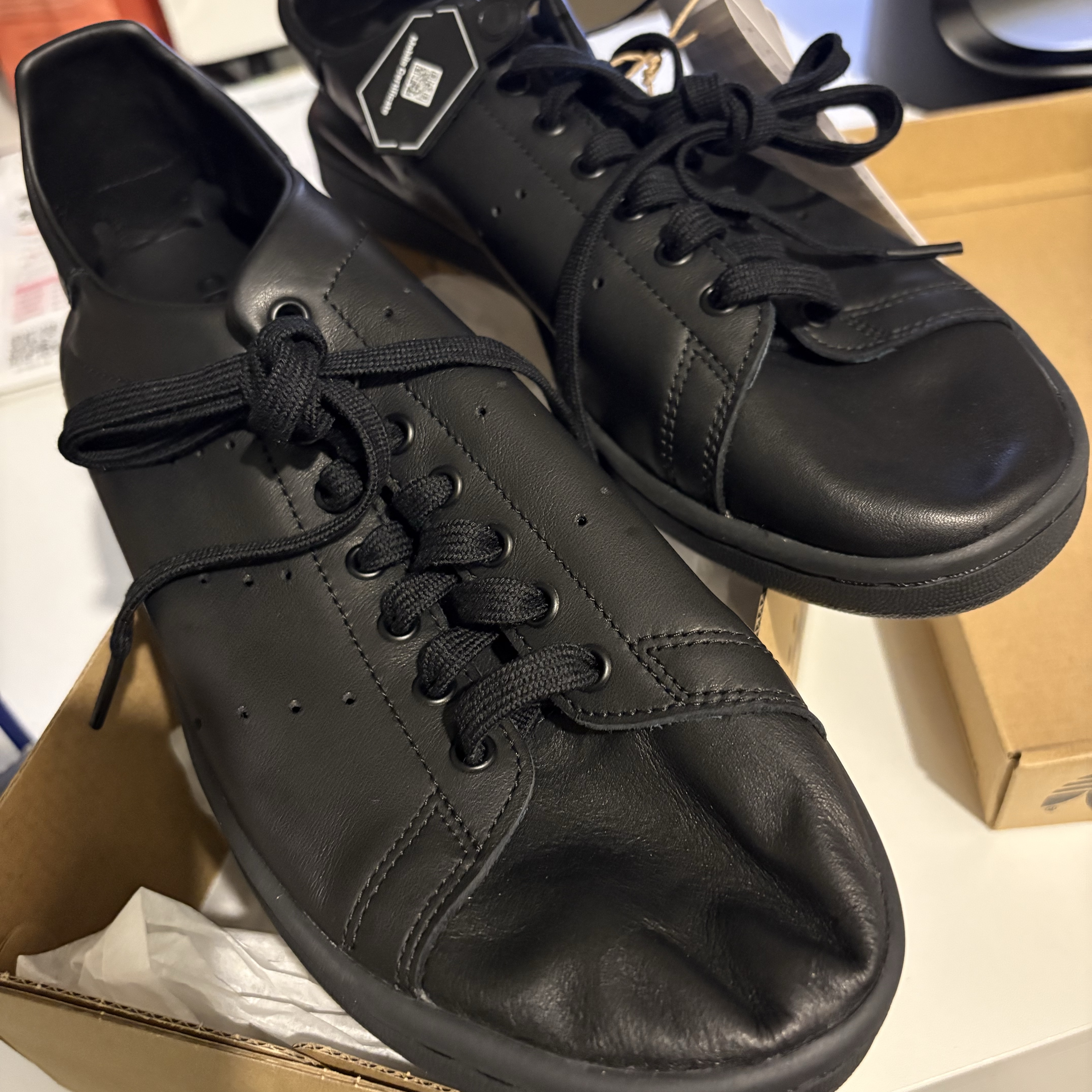Adidas Stan Smith Decon Core Black 착용 스타일 - 1