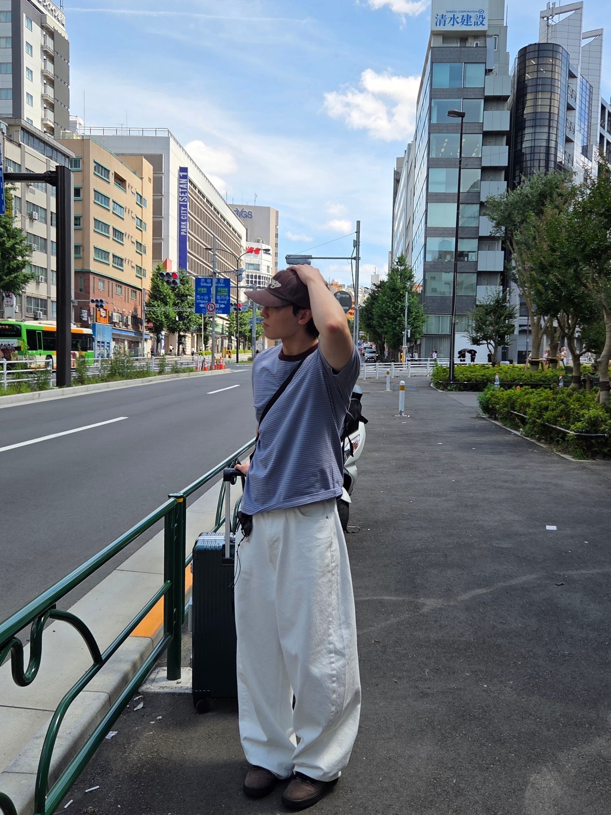 noun Wide Curved Denim Pants White 착용 스타일 - 1