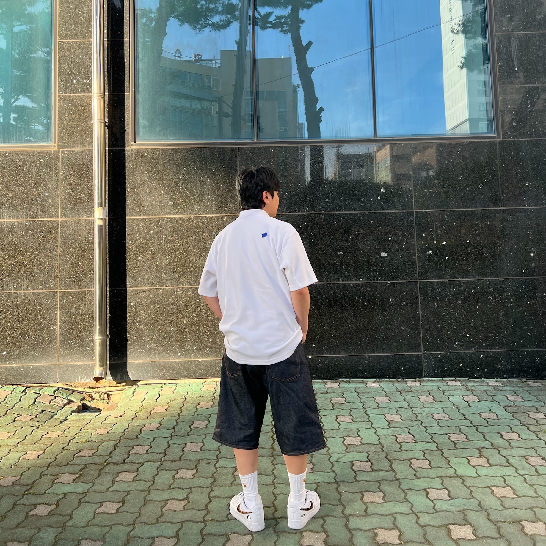 Ader Error Sig; TRS Tag Polo T-Shirt 01 Off White, Nike x Supreme x GOODENOUGH Air Force 1 Low White - 25SS 착용 스타일 - 3