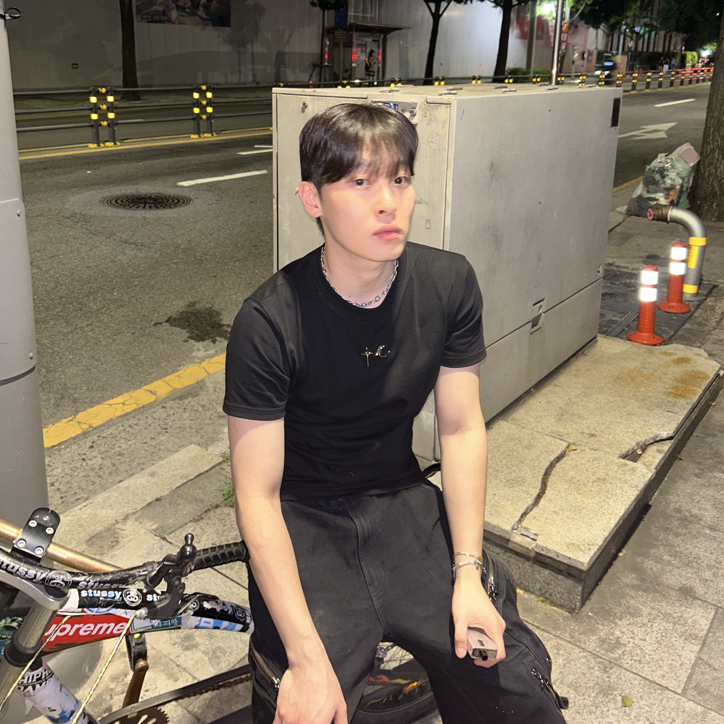 Thug Club Back T-Shirt Slim Black 착용 스타일