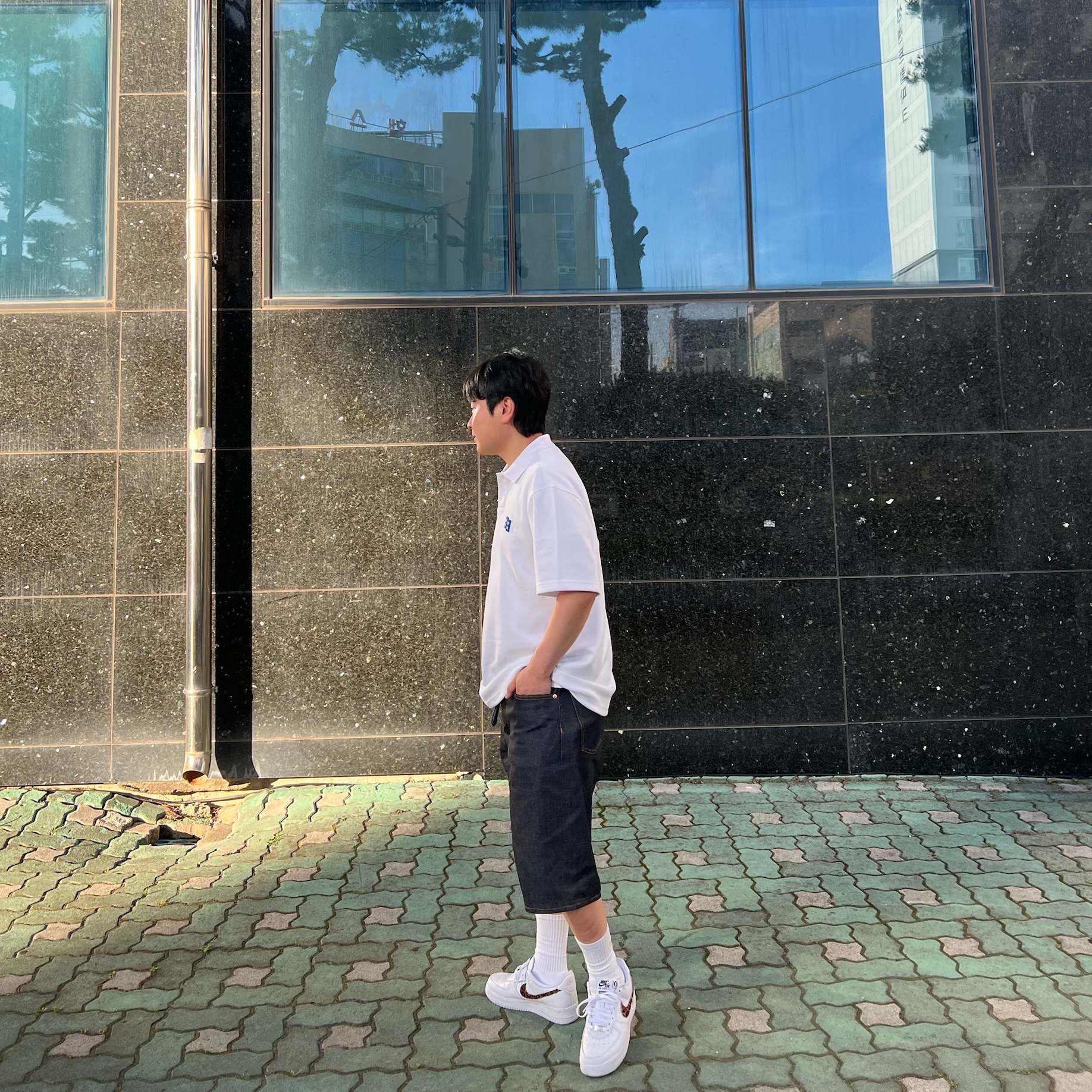 Ader Error Sig; TRS Tag Polo T-Shirt 01 Off White, Nike x Supreme x GOODENOUGH Air Force 1 Low White - 25SS 착용 스타일 - 2