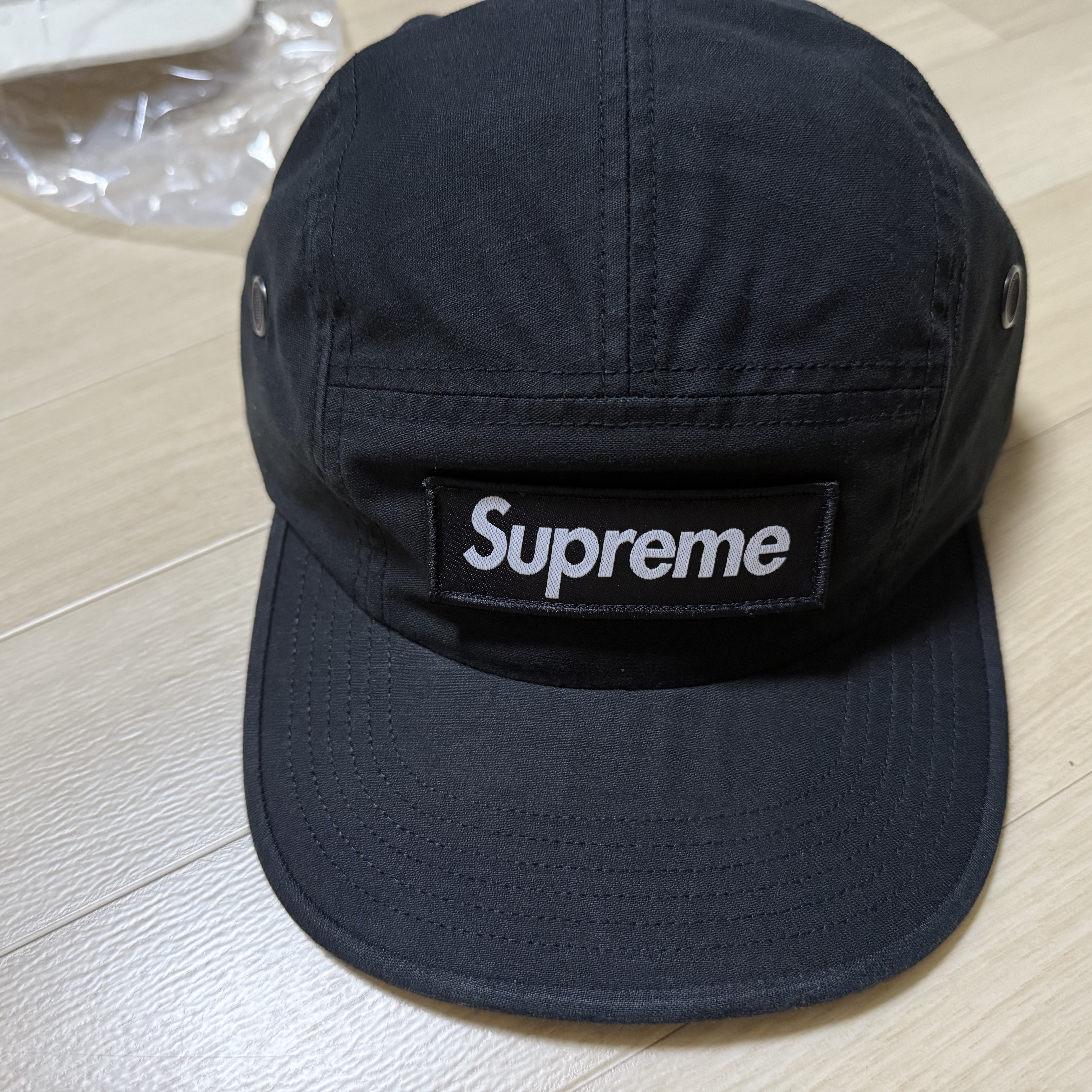 Supreme x Zoo York Camp Cap Black - 25SS, Supreme x Zoo York Camp Cap White - 25SS 착용 스타일 - 3