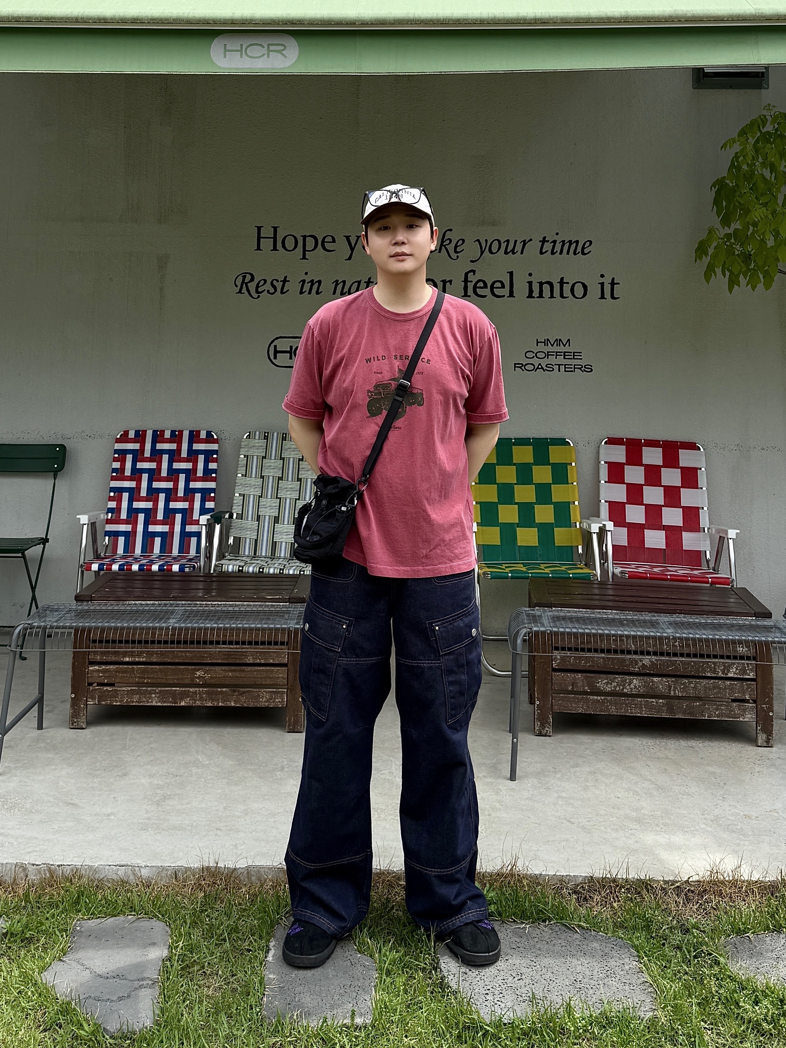 Wildthings Wild Series Tee Wild Service Burgundy, Vacant Archive Wayen Military Cargo Pants Deep Blue 착용 스타일 - 2