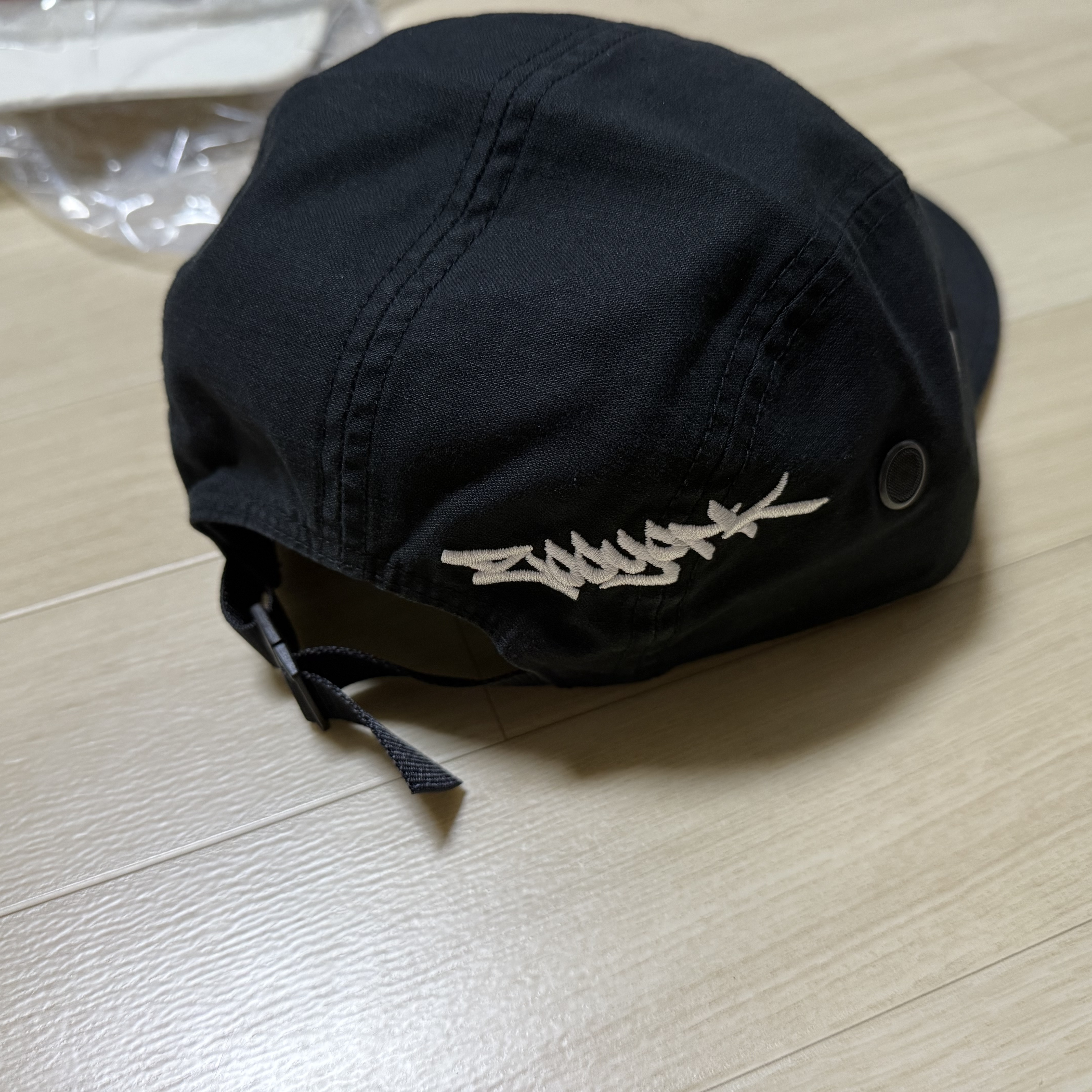 Supreme x Zoo York Camp Cap Black - 25SS, Supreme x Zoo York Camp Cap White - 25SS 착용 스타일 - 4