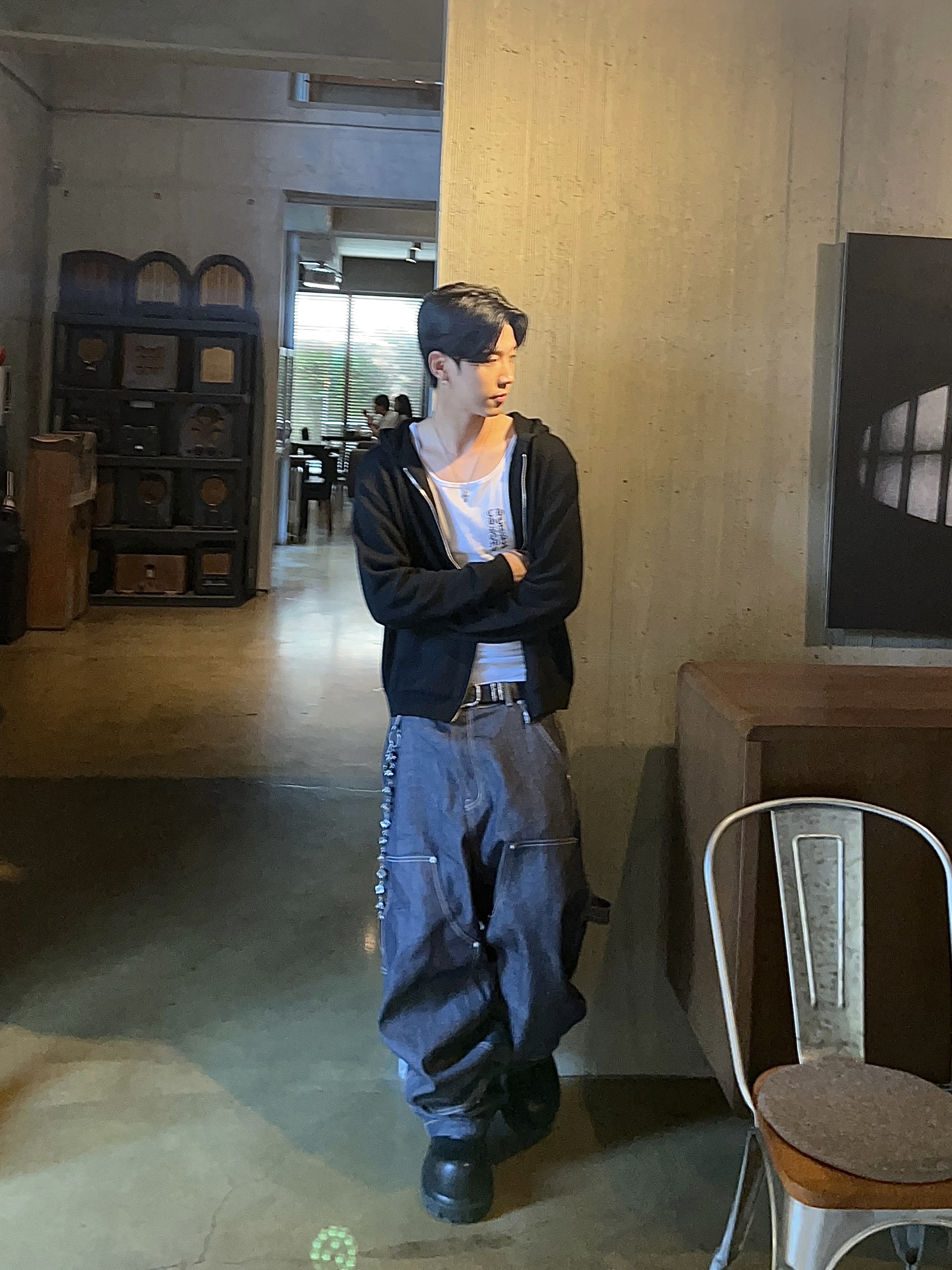 GRAILZ x KOIN SEOUL Carpenter Raw Denim Pants Indigo 착용 스타일 - 5