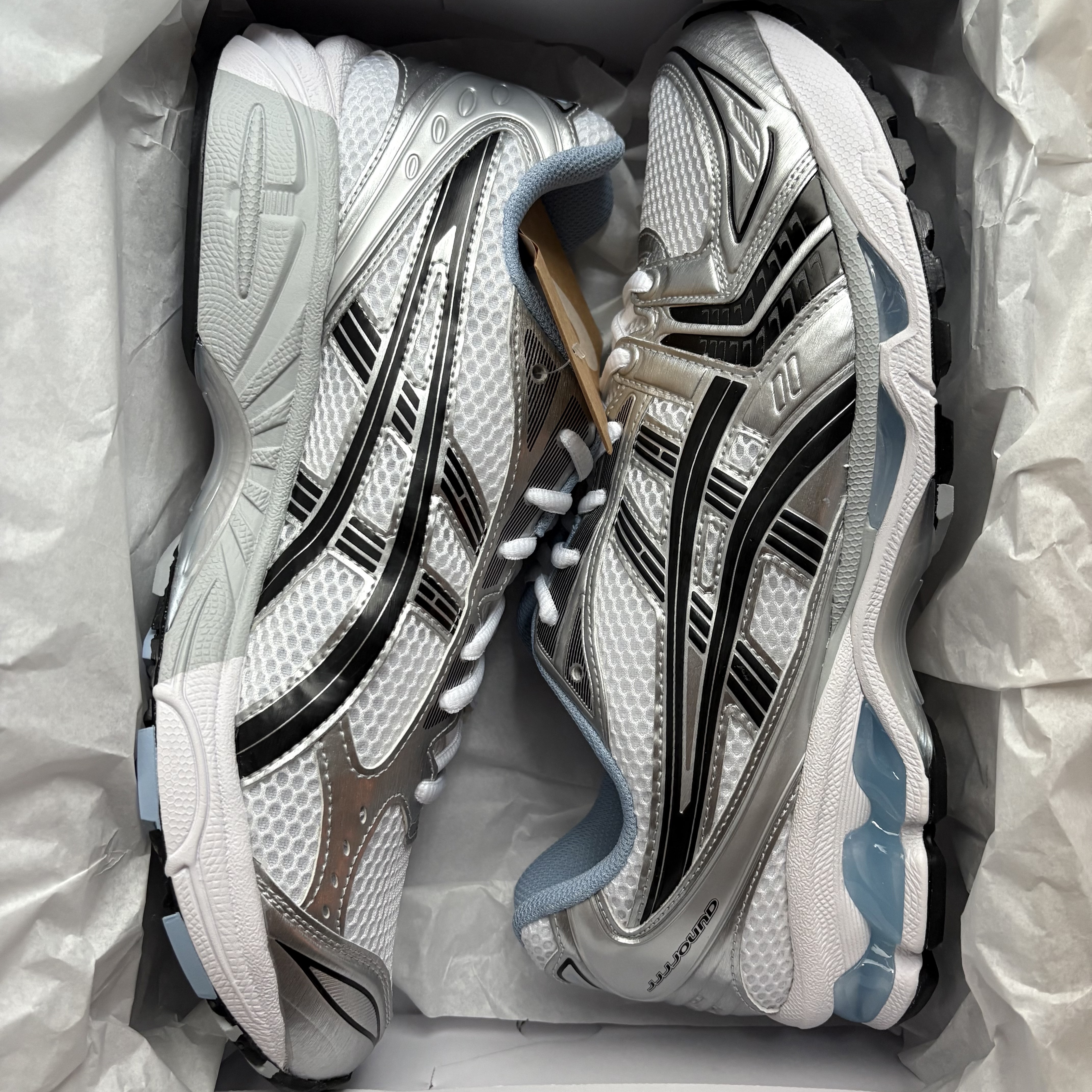 Asics x JJJJound Gel-Kayano 14 White Navy 착용 스타일