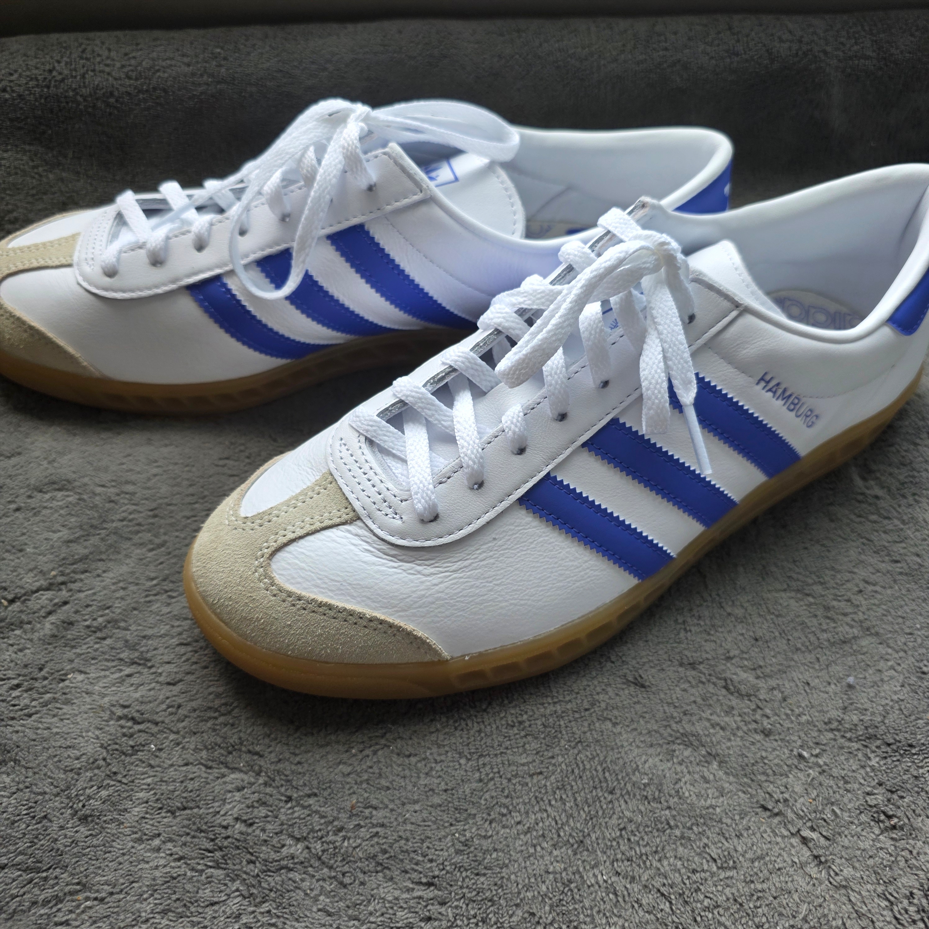 (W) Adidas Hamburg Cloud White Semi Cobalt Blue 착용 스타일