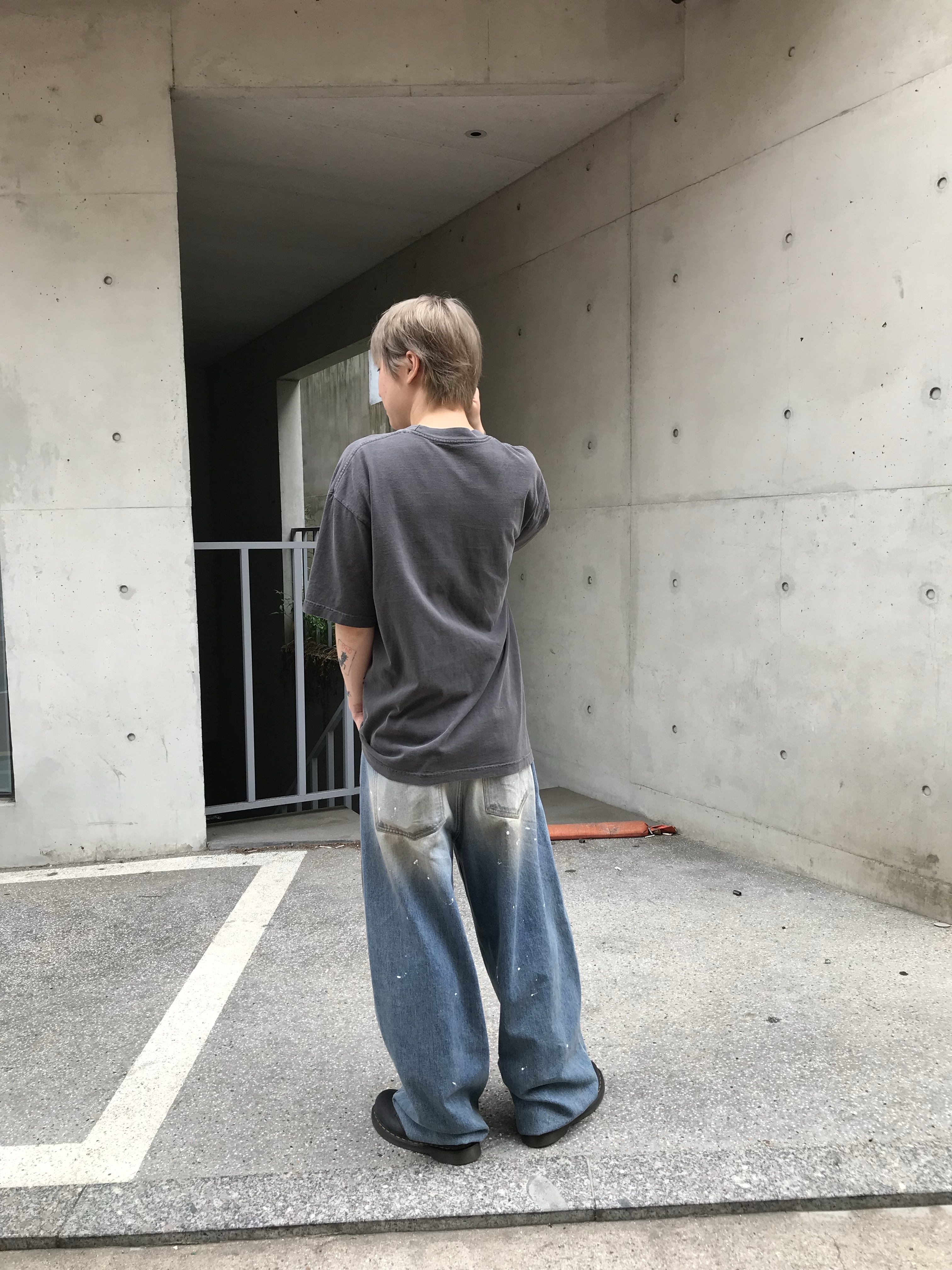 noun Wide Curved Denim Pants Painting Blue, Dr. Martens 1461 Smooth Black 착용 스타일 - 5