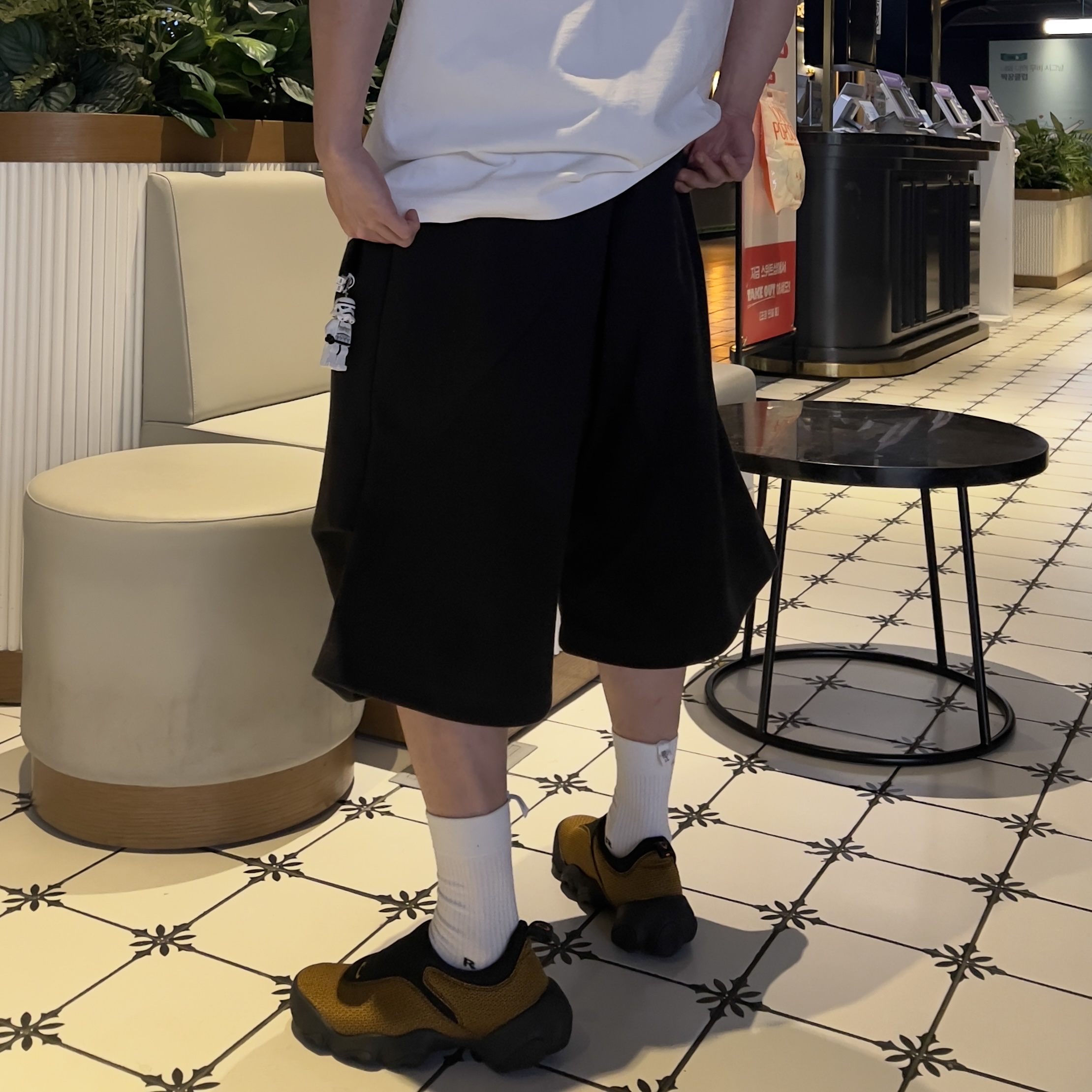 Oakley Factory Team x Brain Dead Jacquard Flesh Yellow Black 착용 스타일 - 8