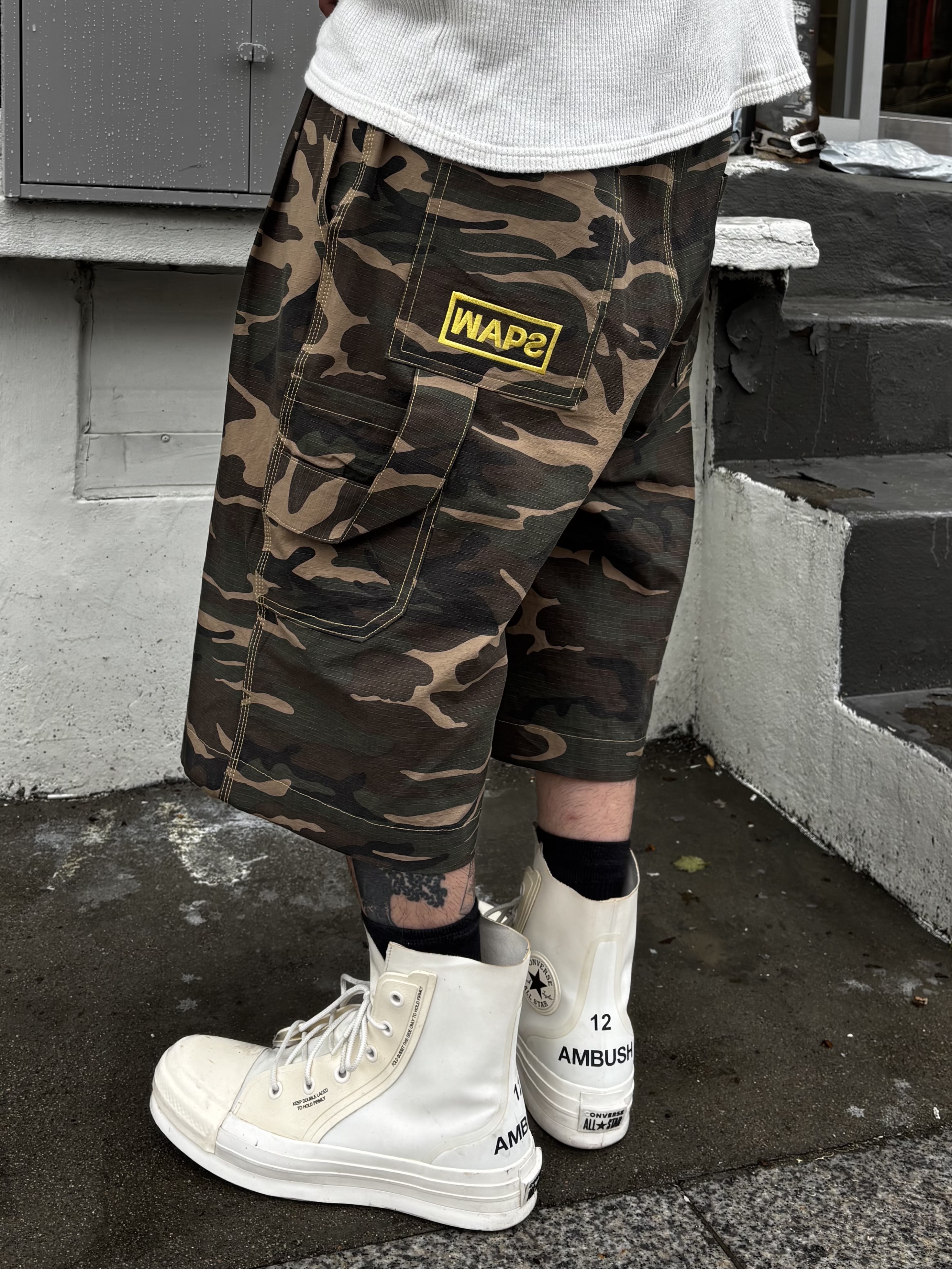 Converse x Ambush Chuck 70 Hi White, Wapworks Easy 3T Work Bermuda Pants Camo 착용 스타일 - 3