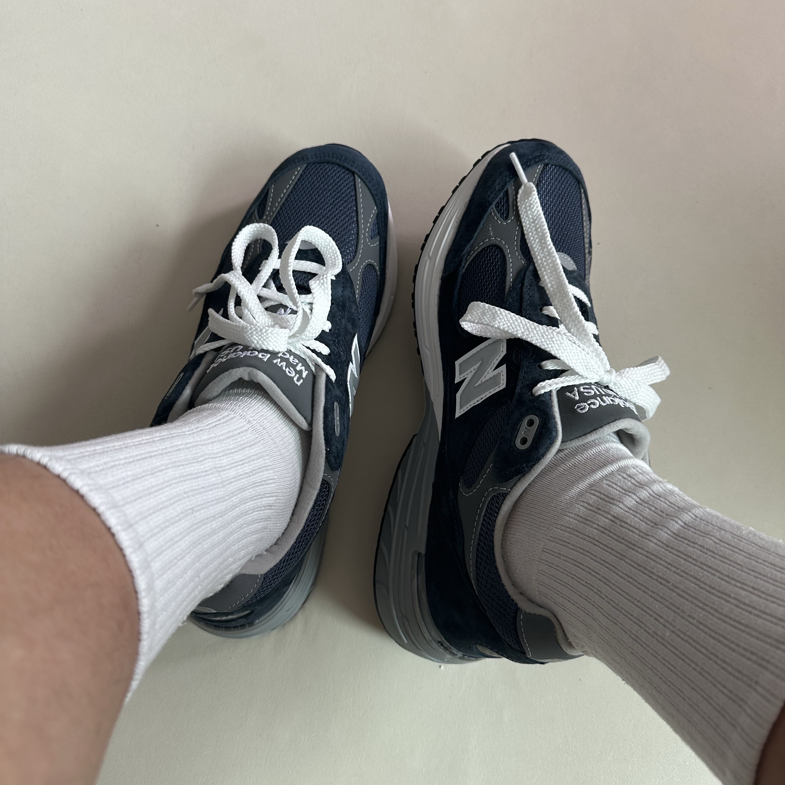 New Balance 993 Made in USA Navy - D Standard 착용 스타일 - 1