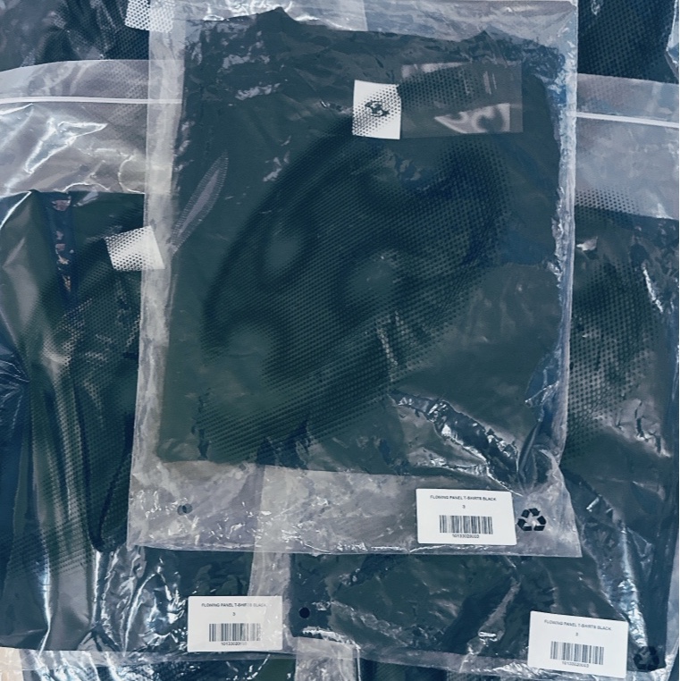 Sansan Gear Flowing Panel T-Shirt Black - 25SS 착용 스타일