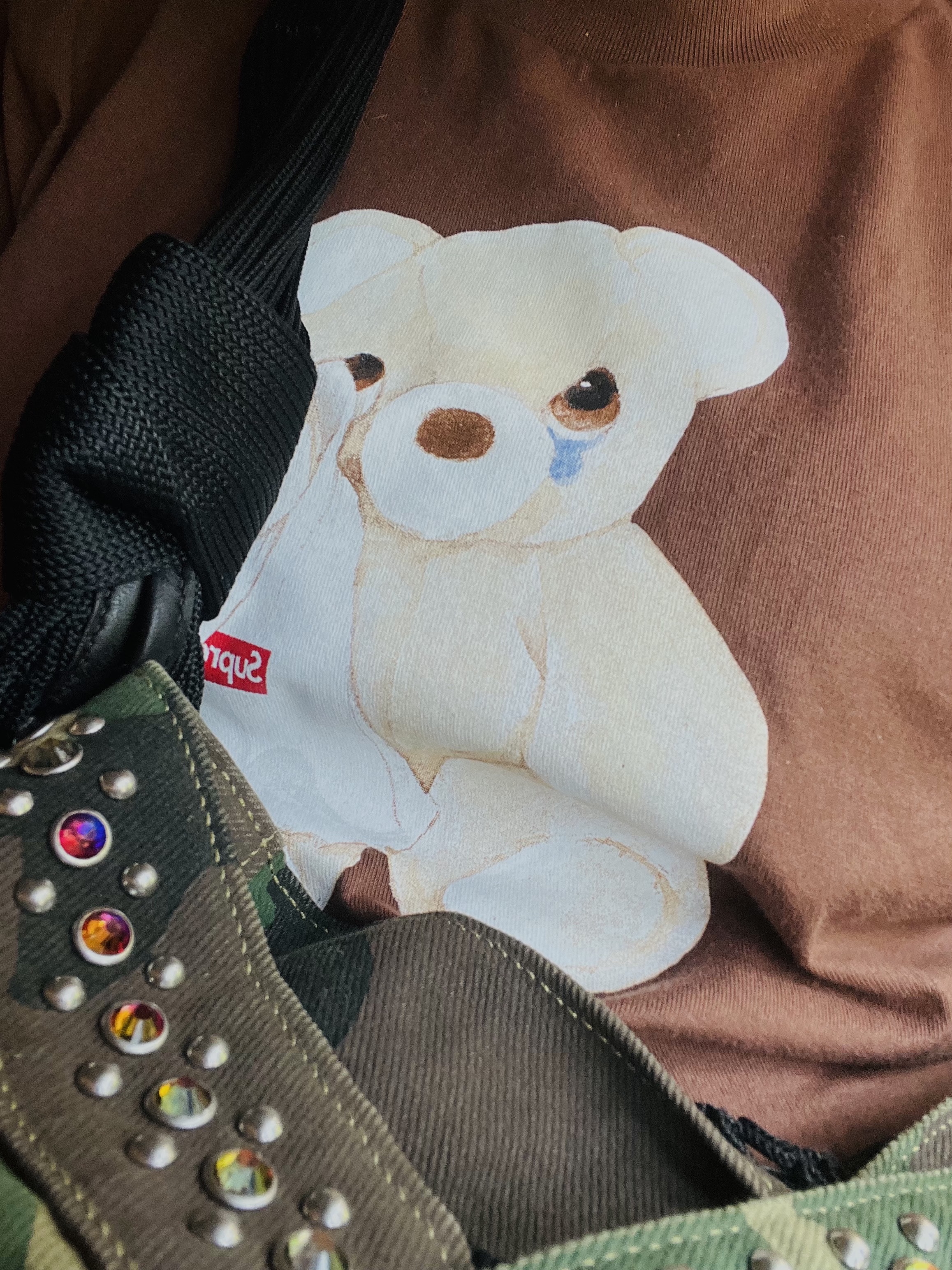 Supreme Bear T-Shirt Brown - 25SS, Lemaire Croissant Filt Bag Polyester Net Black 착용 스타일 - 1