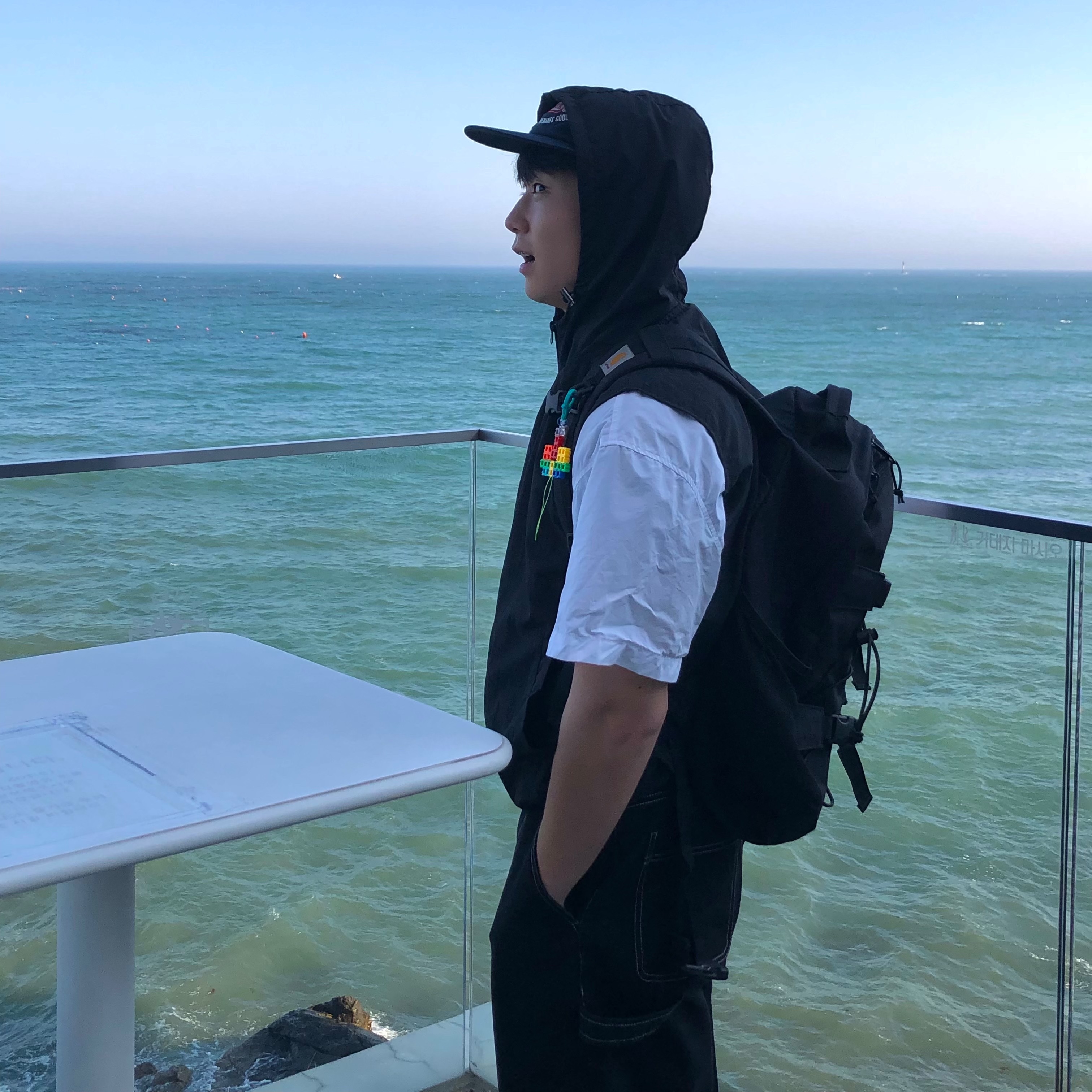 Carhartt WIP Kickflip Backpack Black 착용 스타일 - 3