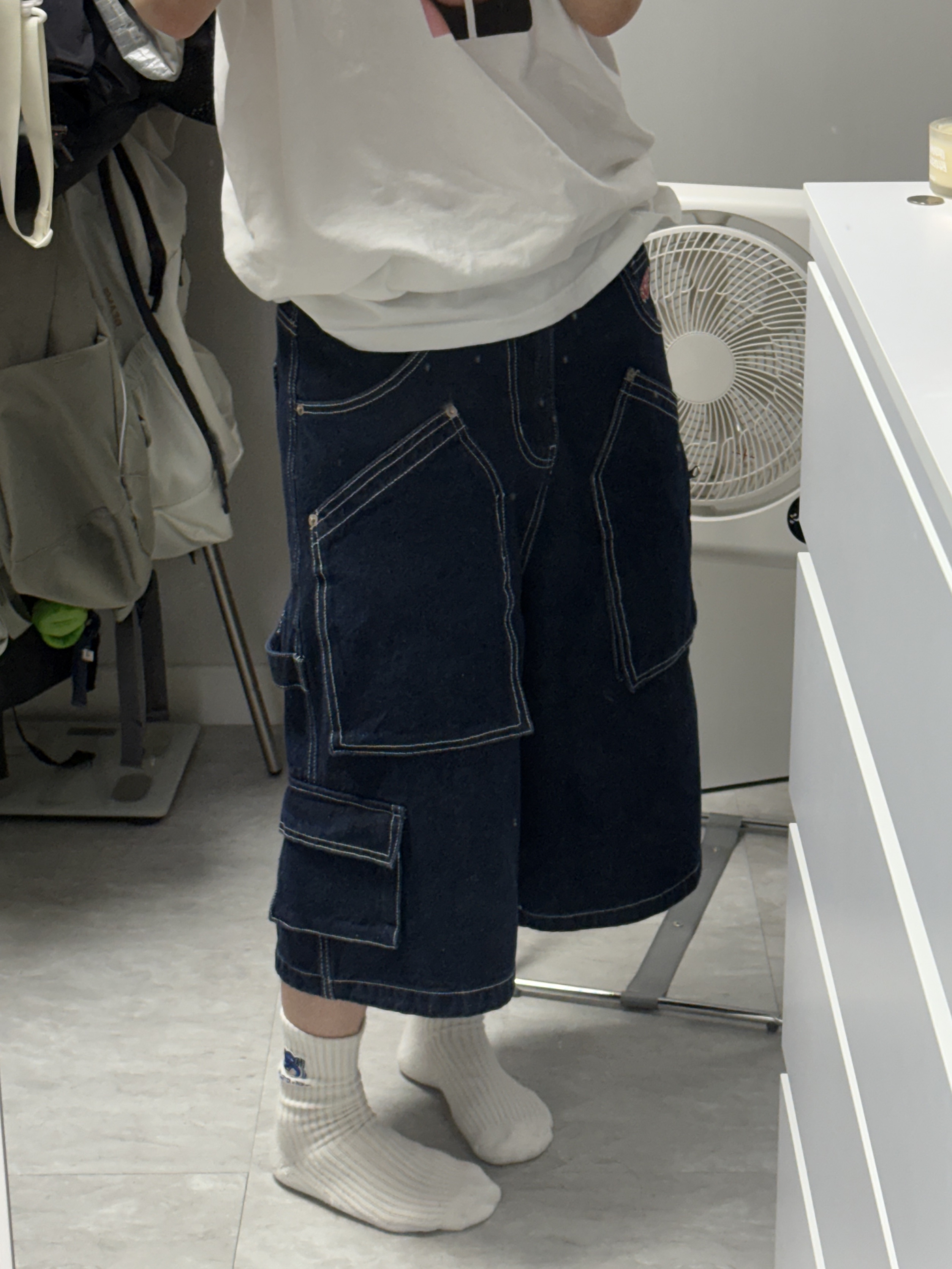 Flavorism Carpenter Bermuda Denim Pants Indigo, Jordan 1 x Travis Scott x Fragment Retro Low OG SP Military Blue 착용 스타일 - 4