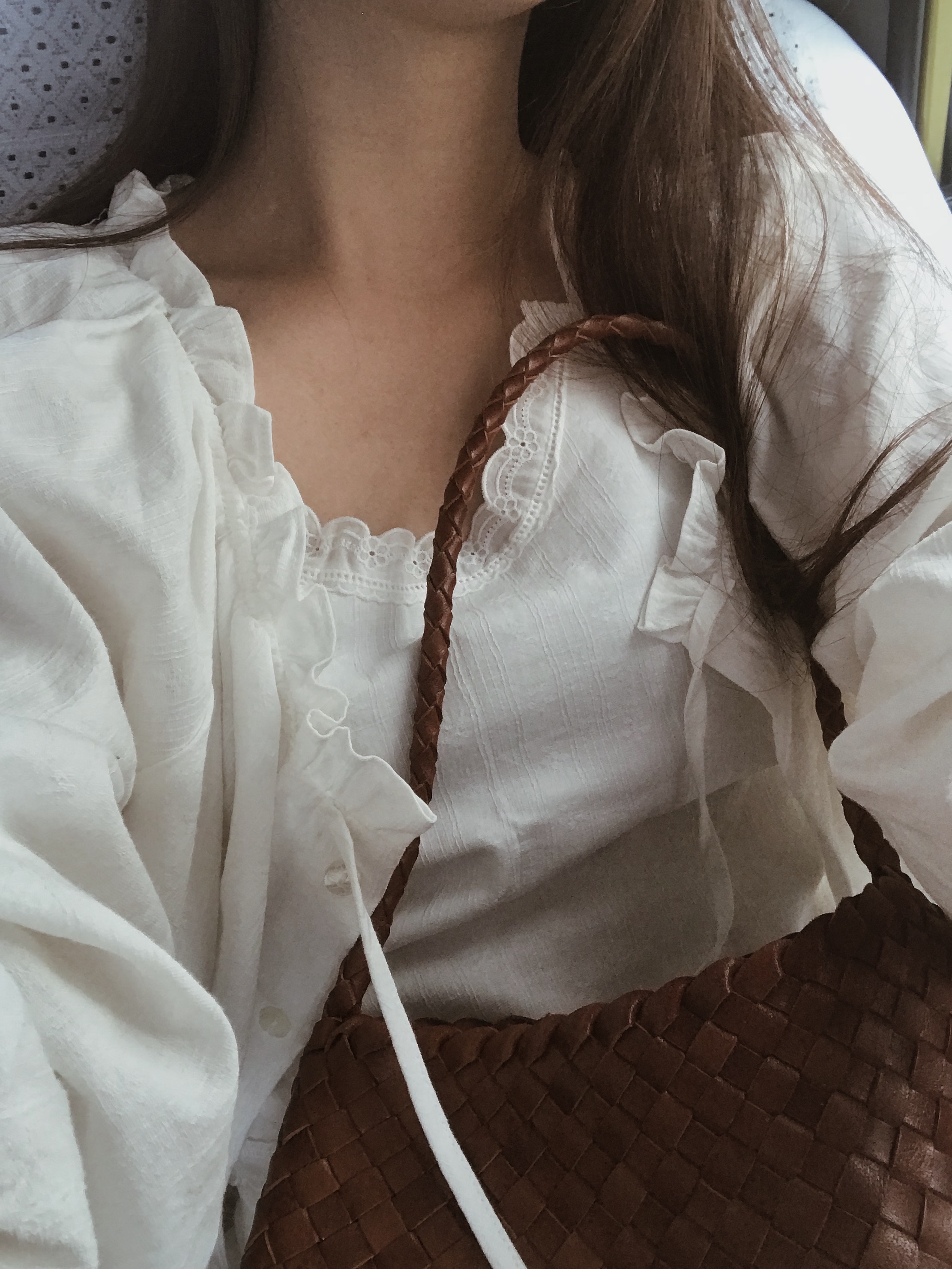 Dragon Diffusion Rosanna Dark Brown 착용 스타일
