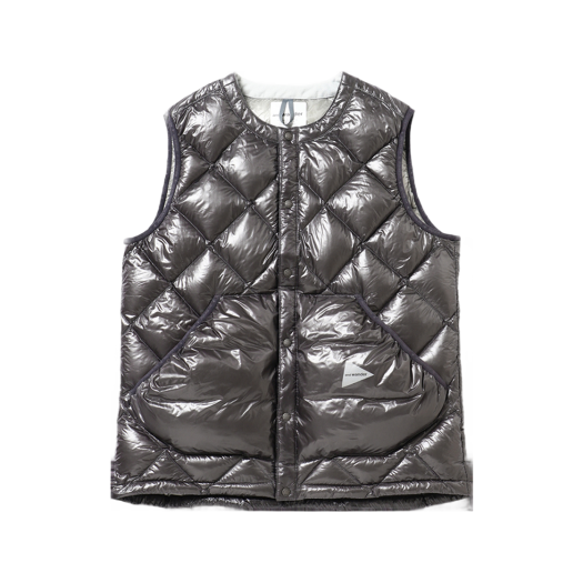 W31D6JD003_GY and wander Diamond Stitch Down Vest