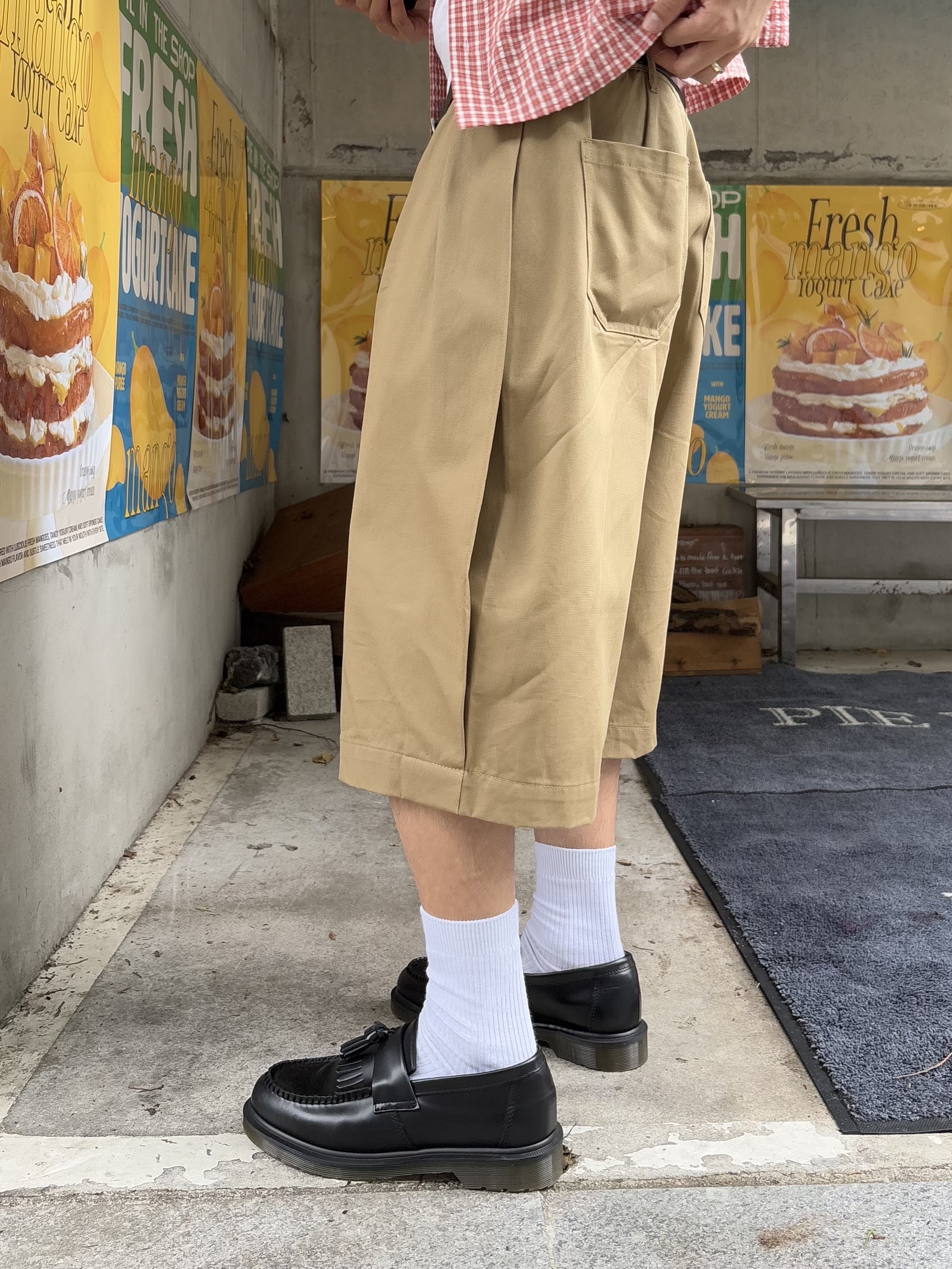 Dr. Martens Adrian Smooth Black 착용 스타일 - 6