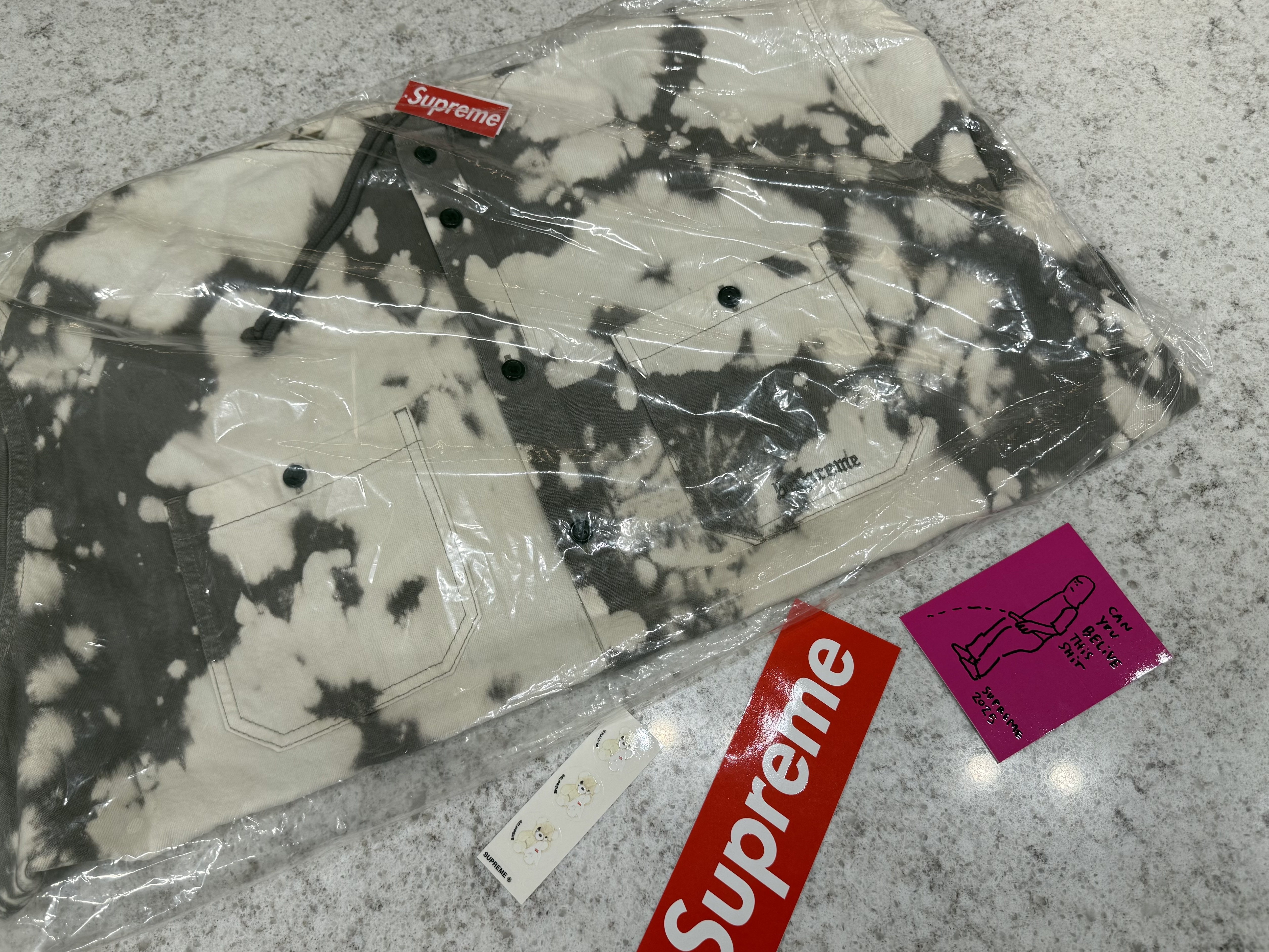 Supreme Hooded Denim Shirt Bleached - 25SS, Supreme Hooded Denim Shirt Washed Indigo - 25SS 착용 스타일 - 9