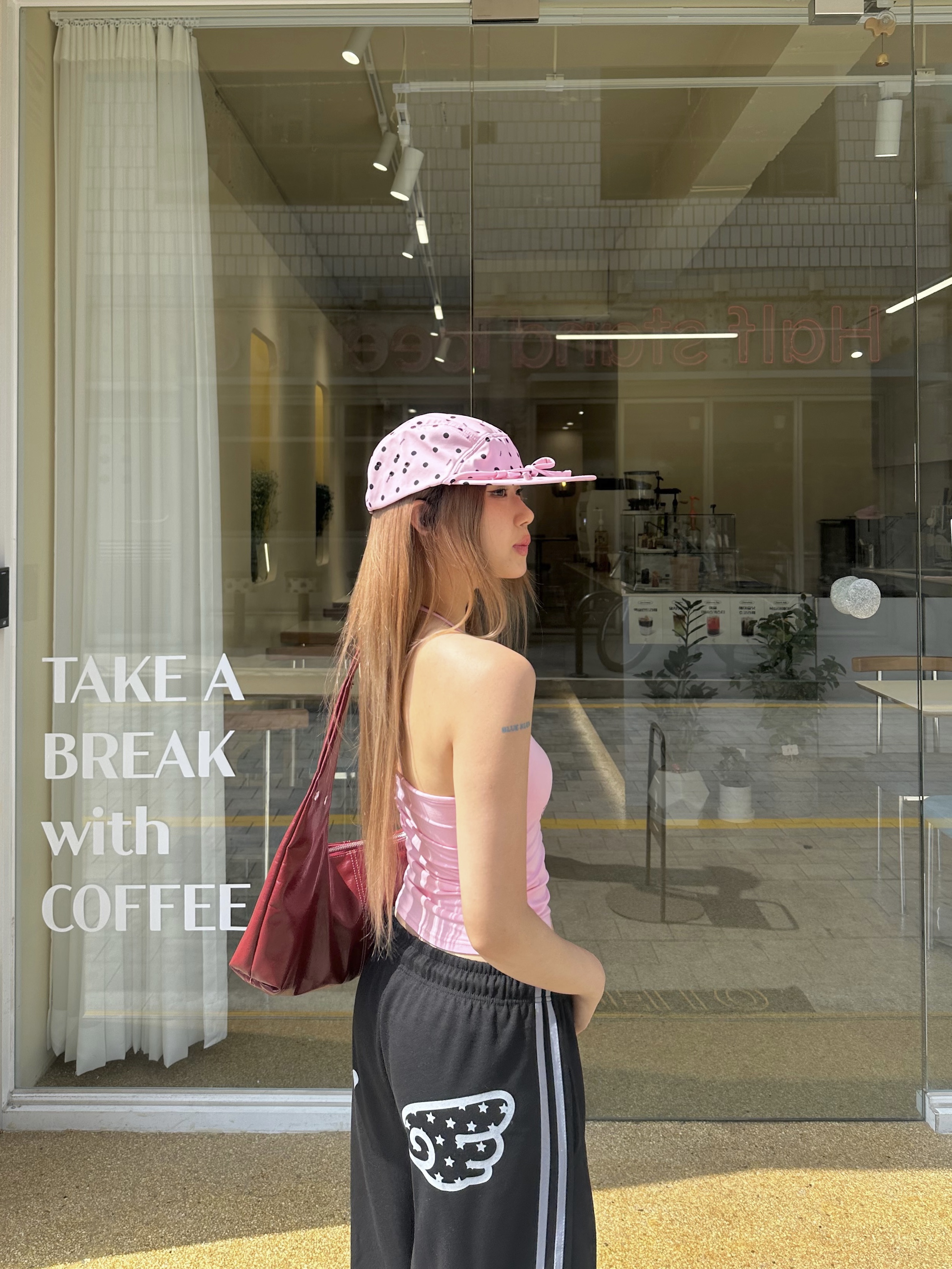 LOTS YOU X YOUCHE Duck Cap Light Pink 착용 스타일 - 2