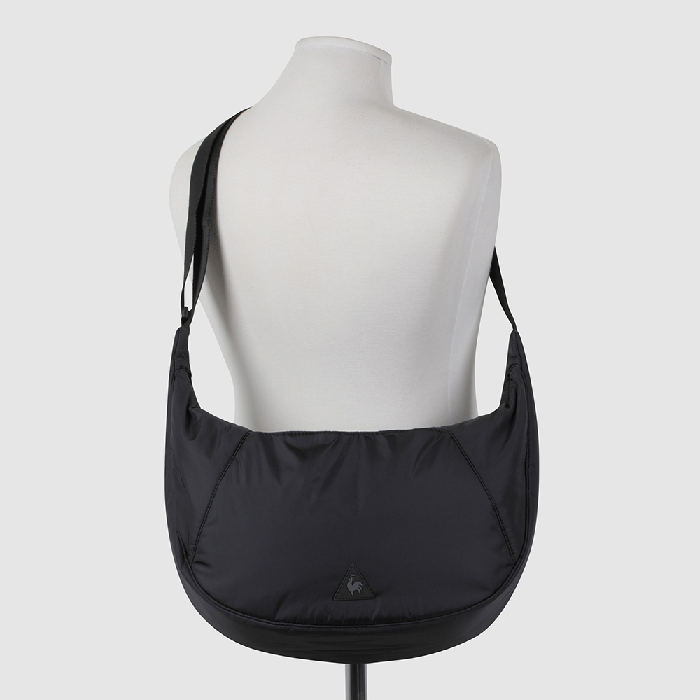 르꼬끄 스포르티브 유니 호보 크로스백 - 블랙(QQ323ABG73)(le coq sportif Unisex Hobo Cross Bag Black) - 4