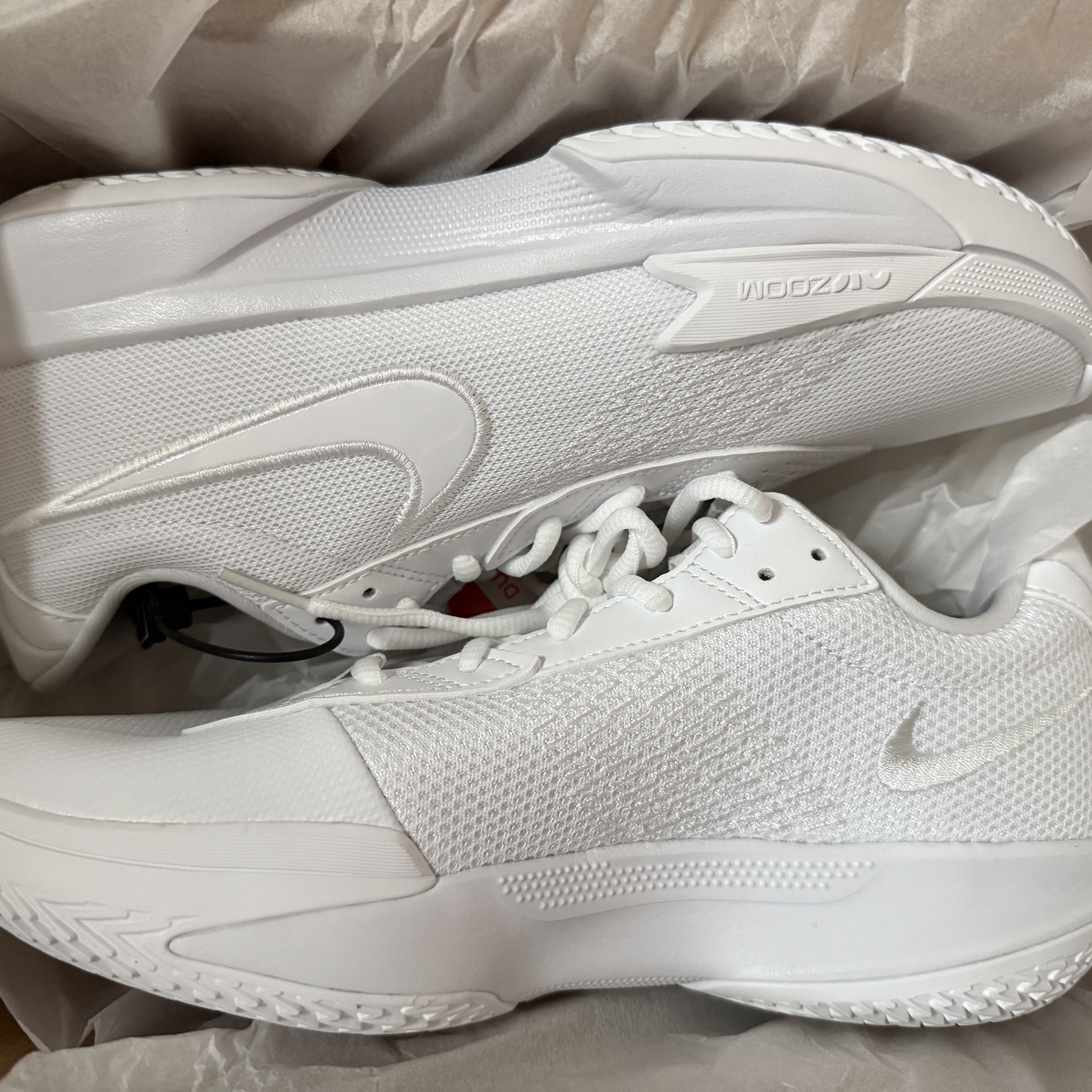 Nike Air Zoom G.T. Cut Academy EP White Photon Dust 착용 스타일