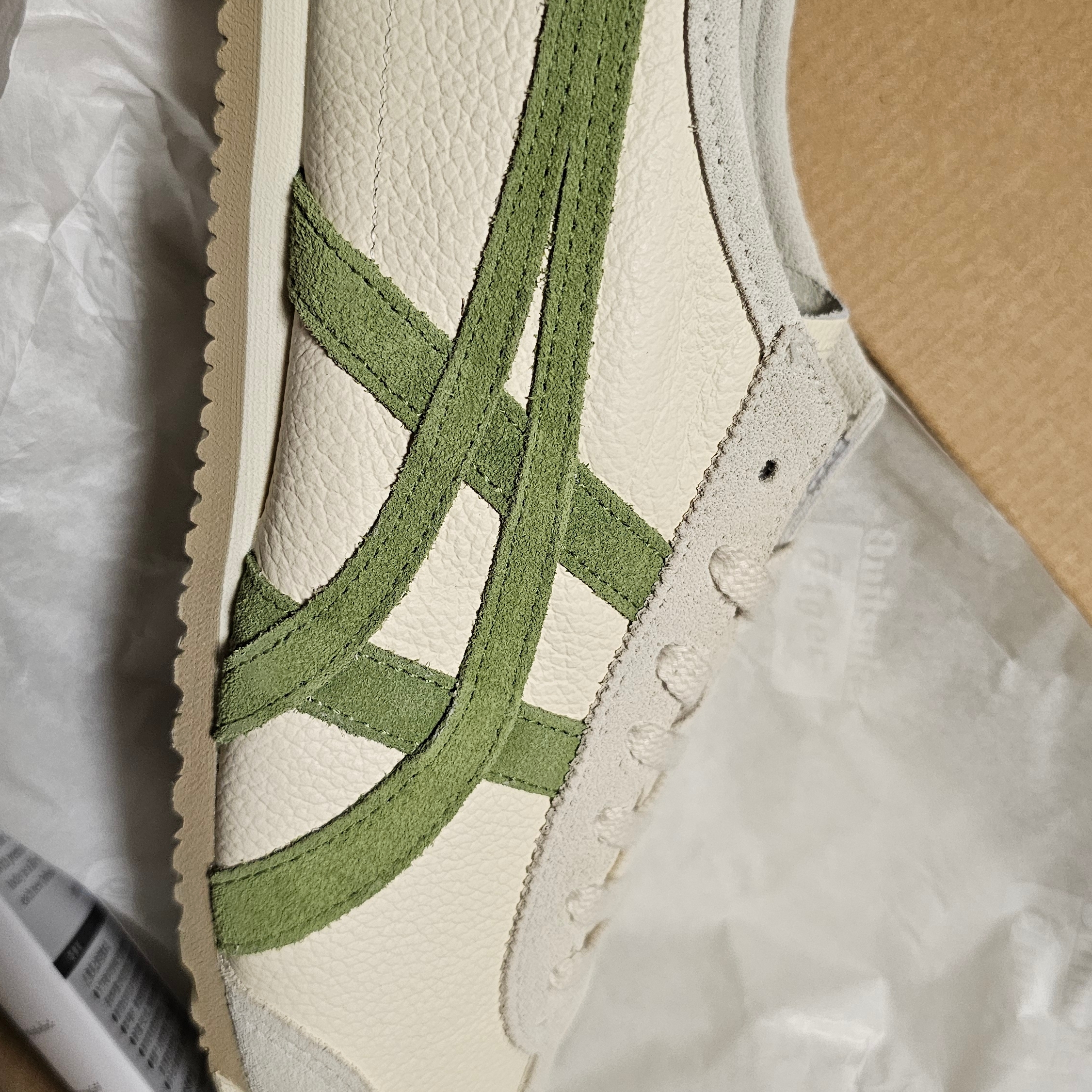 Onitsuka Tiger Mexico 66 Vintage Birch Cactus Green 착용 스타일