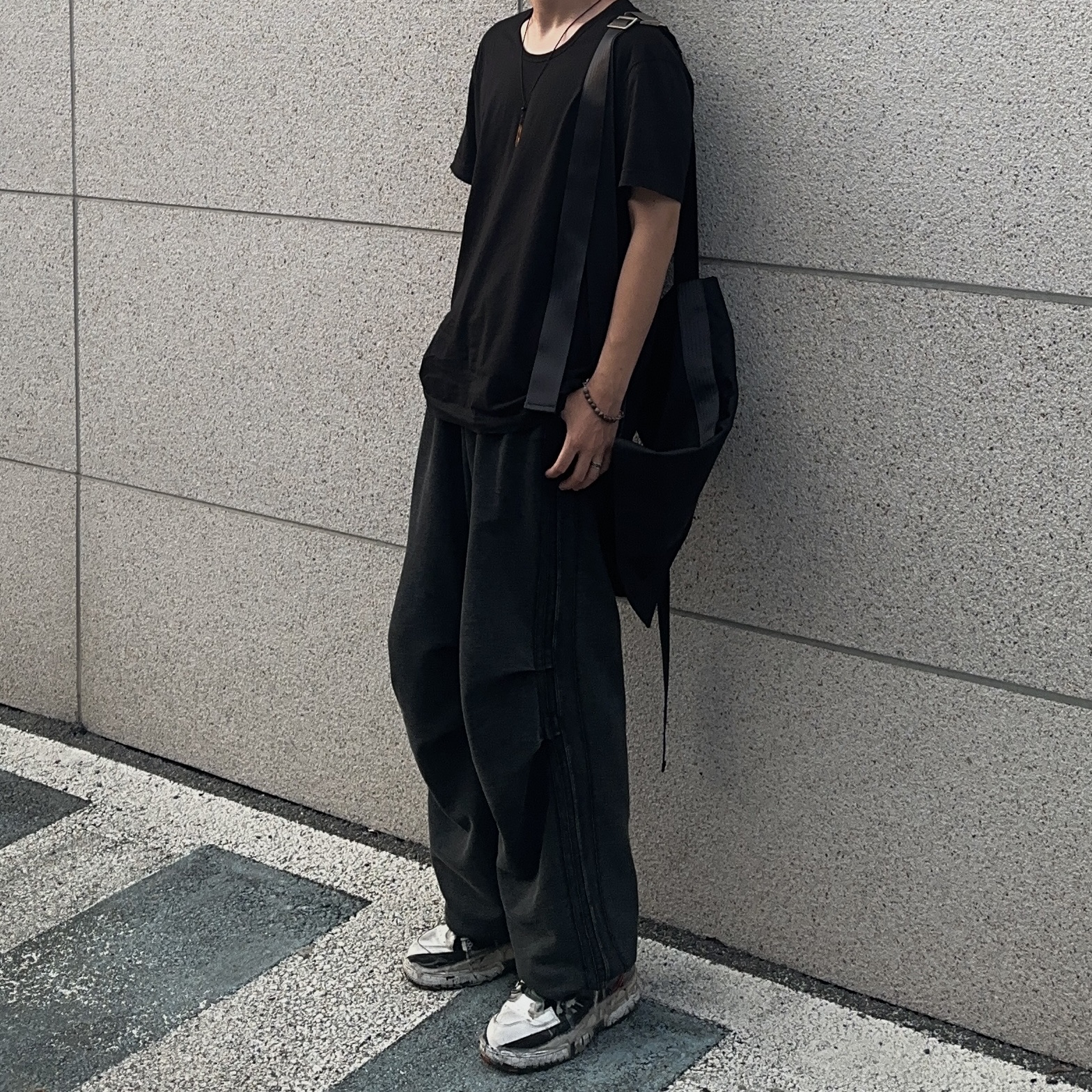 Maison Margiela Fusion Low Top Sneakers Black White Red 착용 스타일