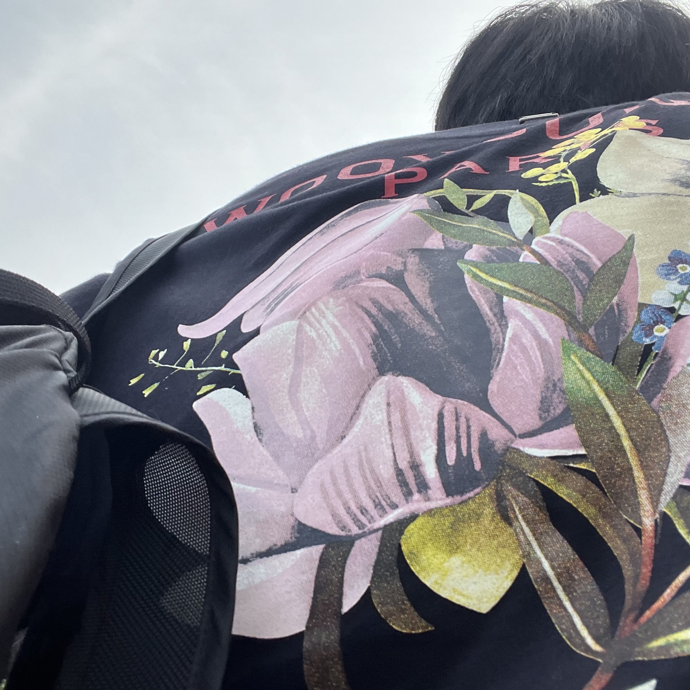 Wooyoungmi Flower Print Back Logo T-Shirt Navy - 22SS, Arc'teryx Heliad 15 Backpack Black 착용 스타일