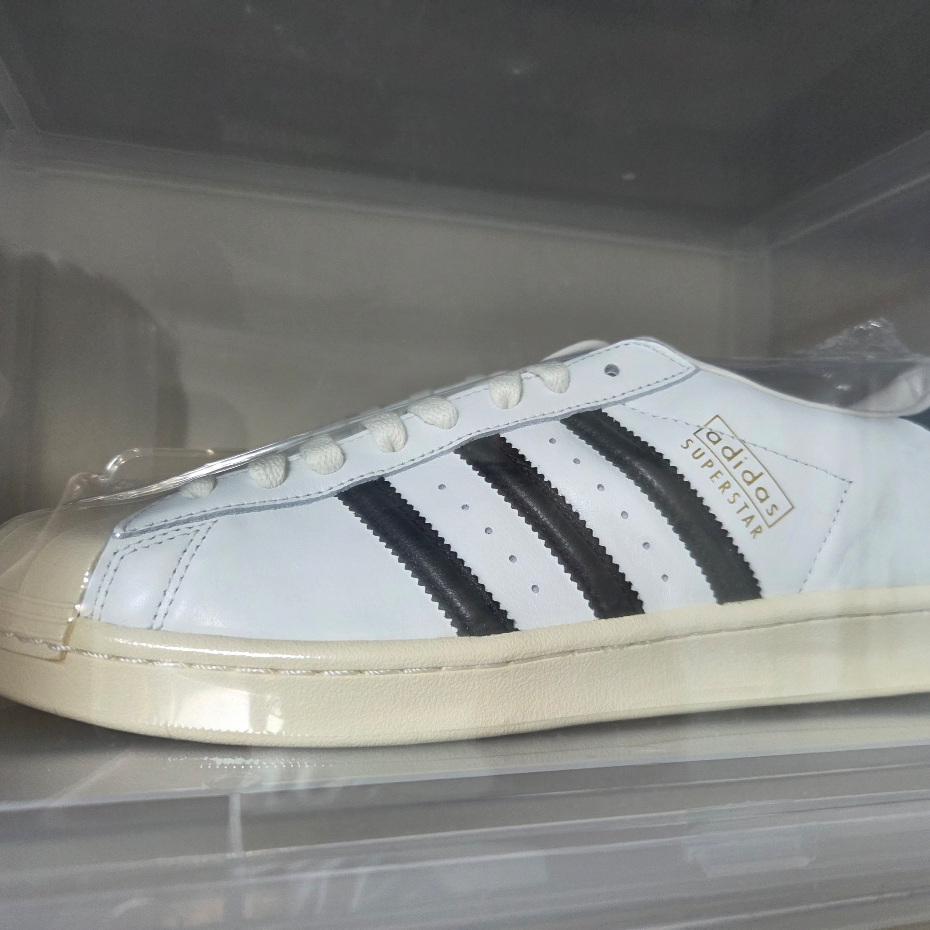 Adidas Superstar Vintage Made in Germany Core White Core Black 착용 스타일