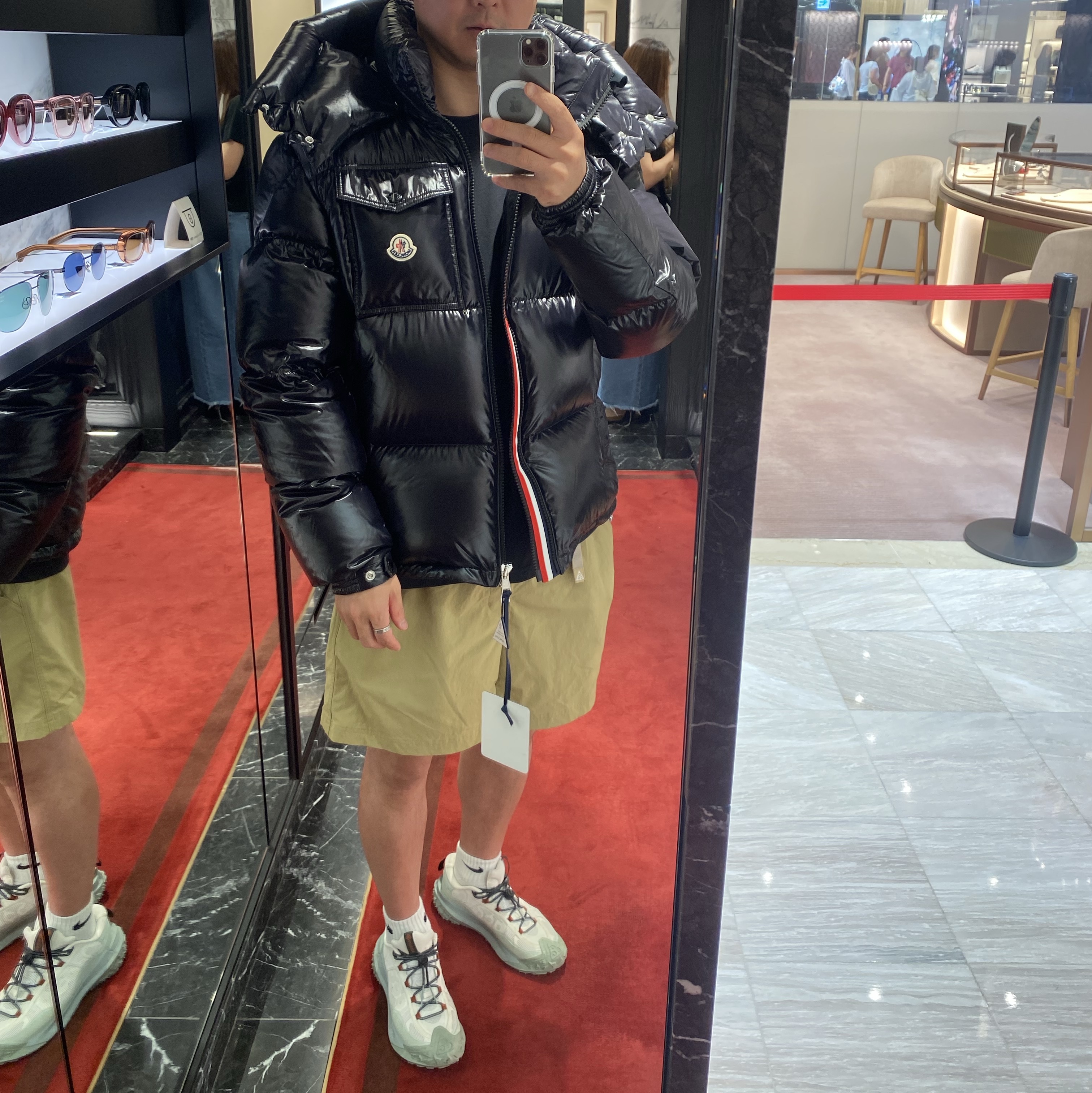 Moncler Montbeliard Jacket Black - 24FW 착용 스타일 - 1