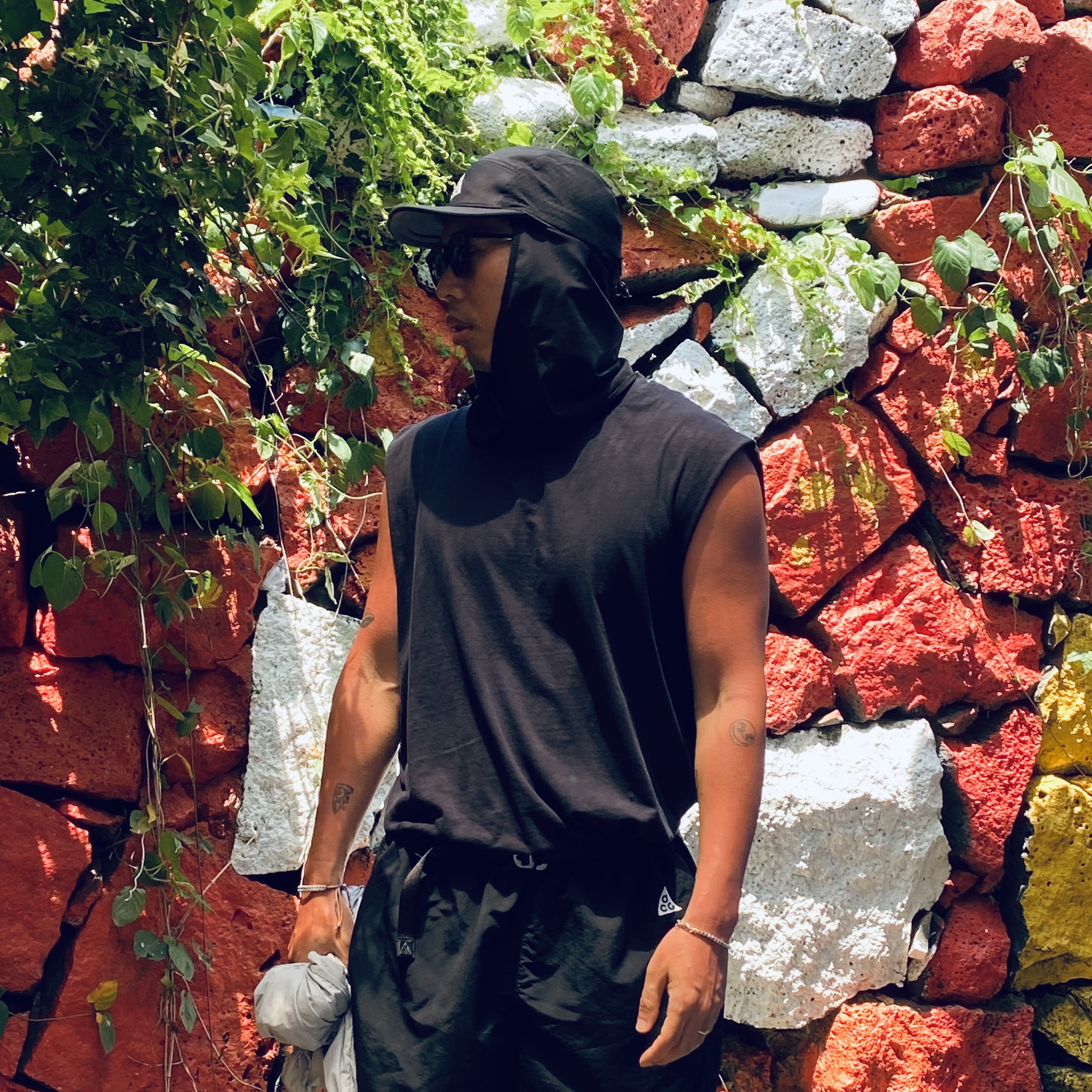 Nike ACG Fly Cap Black, Nike NRG ACG Trail Shorts Black Dark Smoke Grey - Asia 착용 스타일 - 1