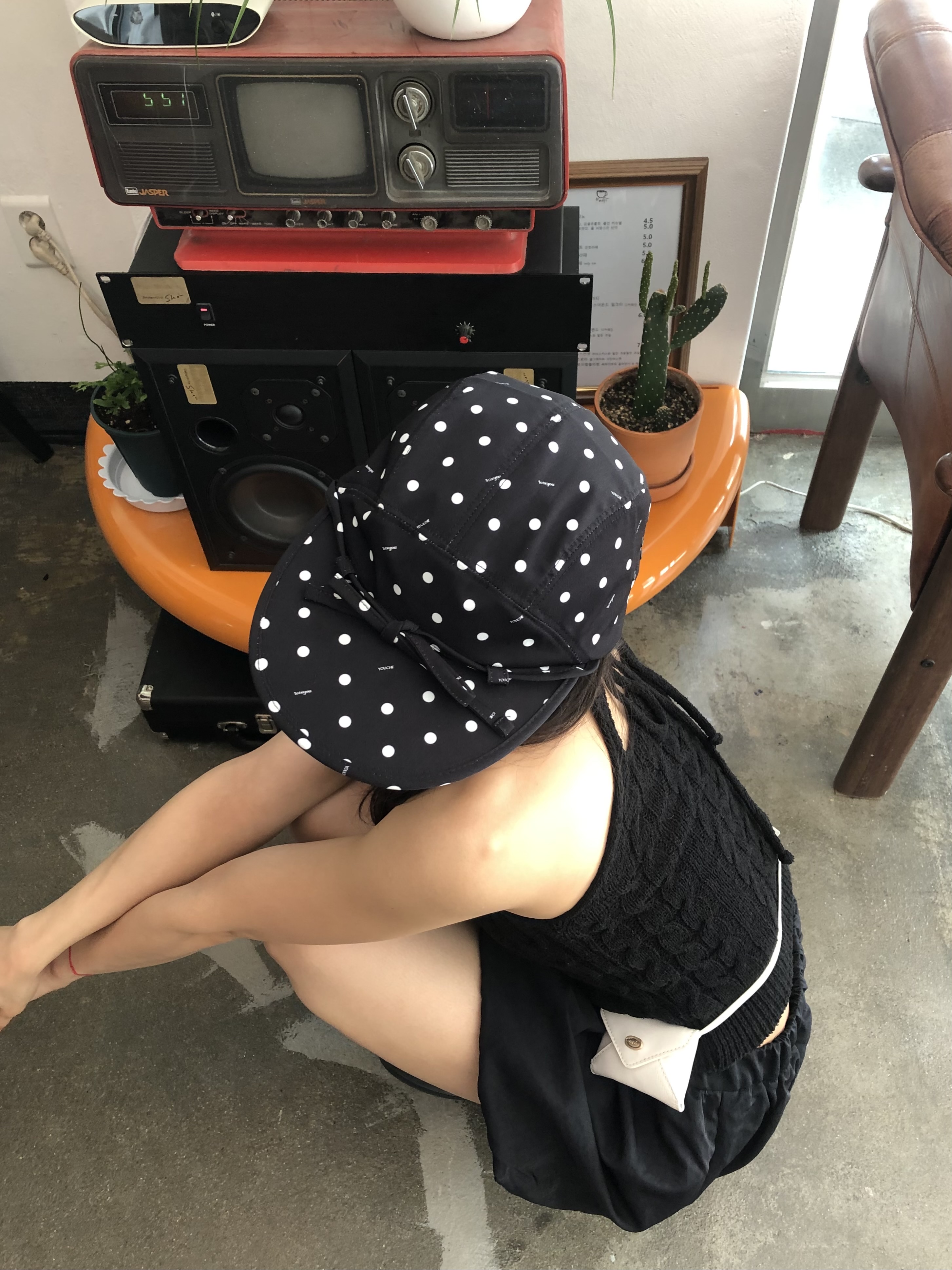 LOTS YOU X YOUCHE Duck Cap Black 착용 스타일 - 2