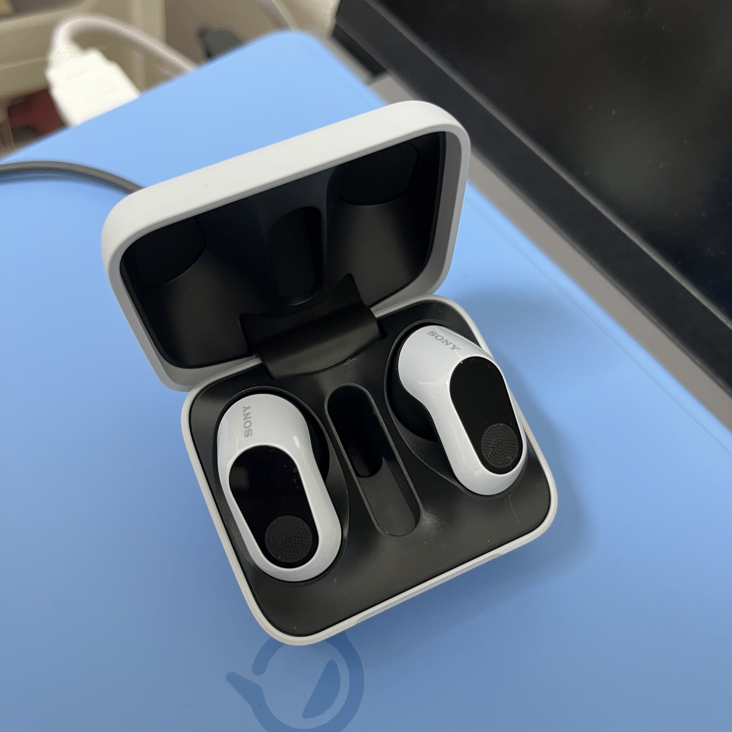 Sony INZONE Buds White (Sony Korea Ver.) 착용 스타일 - 1