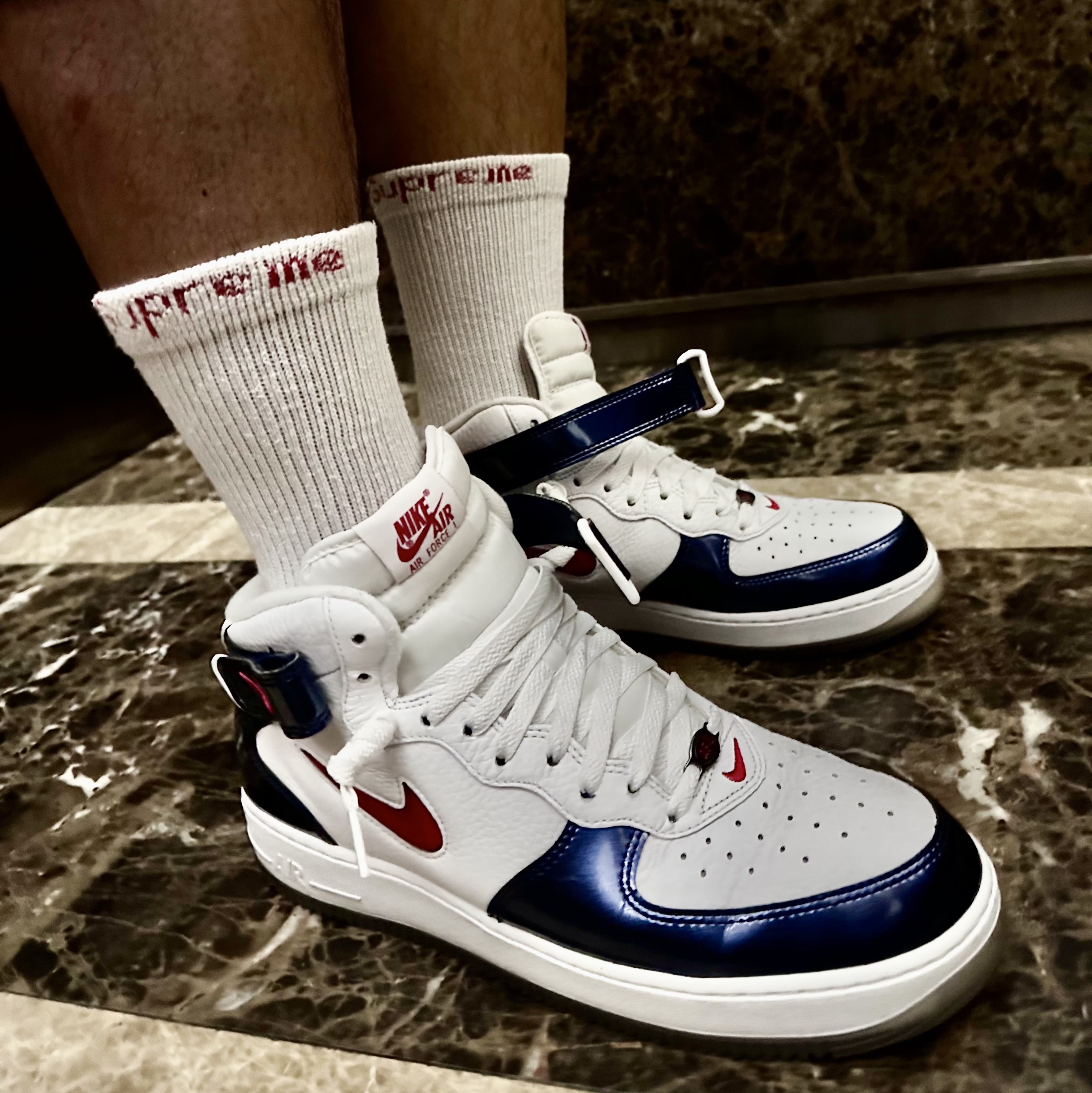 Supreme Marker Basketball Jersey Multicolor - 25SS, Nike Air Force 1 Mid QS University Red and Midnight Navy 착용 스타일 - 2