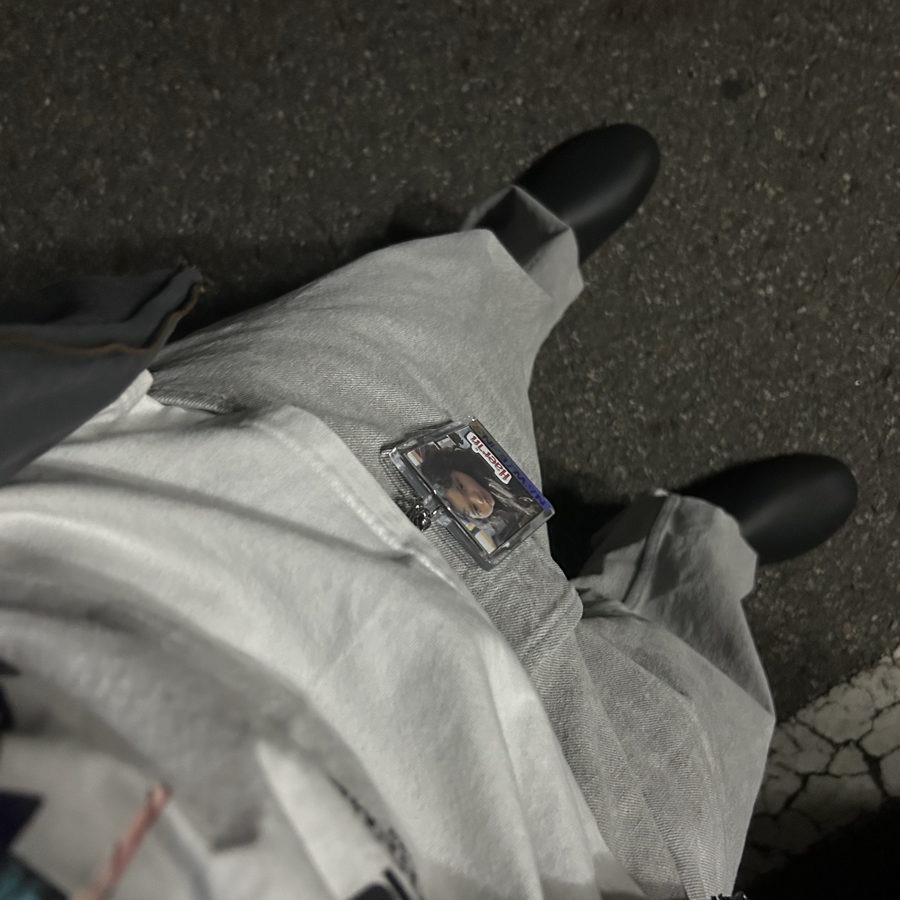 Yeezy SL-01 Black 착용 스타일