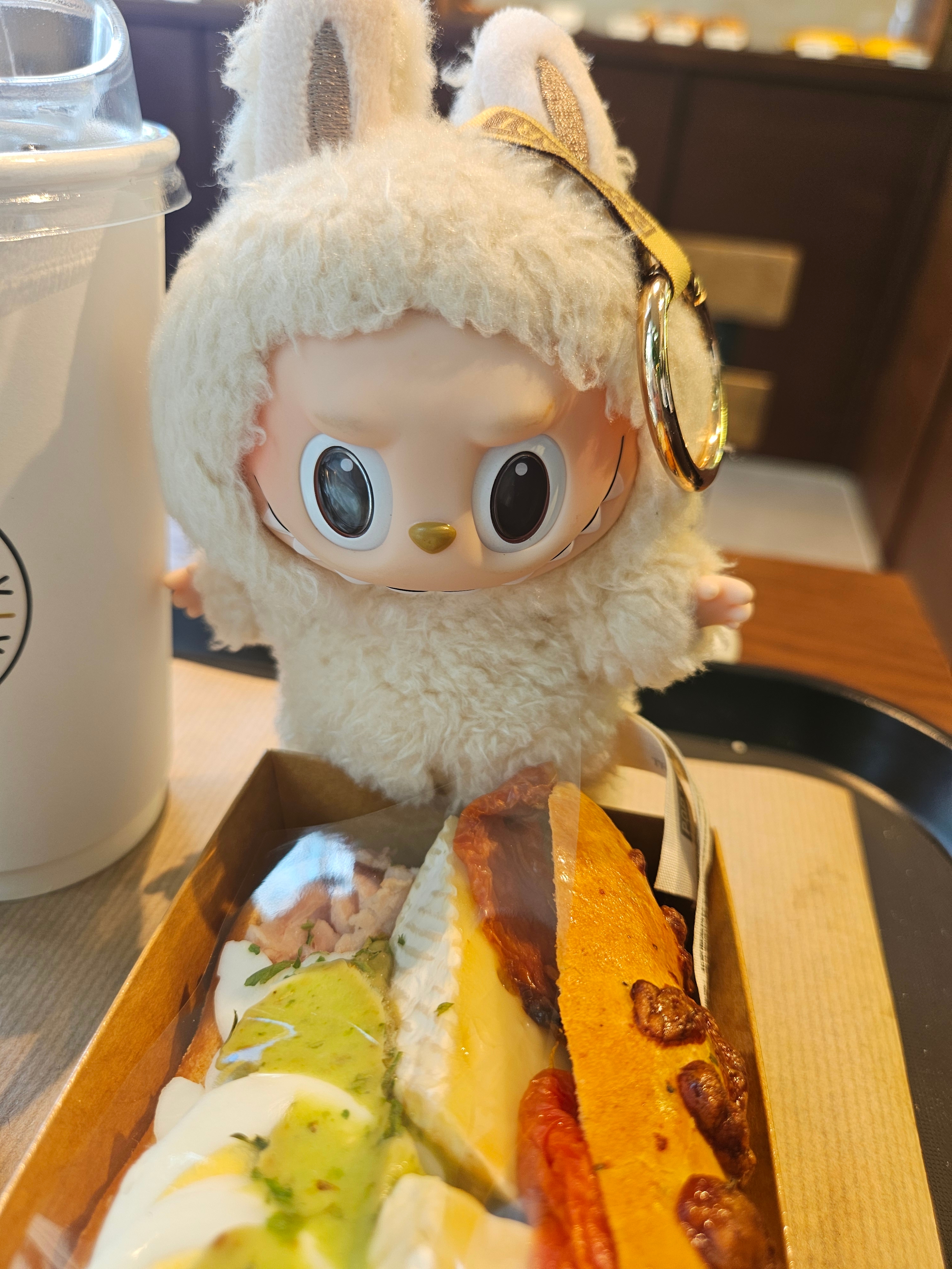 Pop Mart Labubu The Monsters Labubu Tasty Macarons Series Soymilk Keyring, Human Made Big Bandana #1 Red 착용 스타일 - 1
