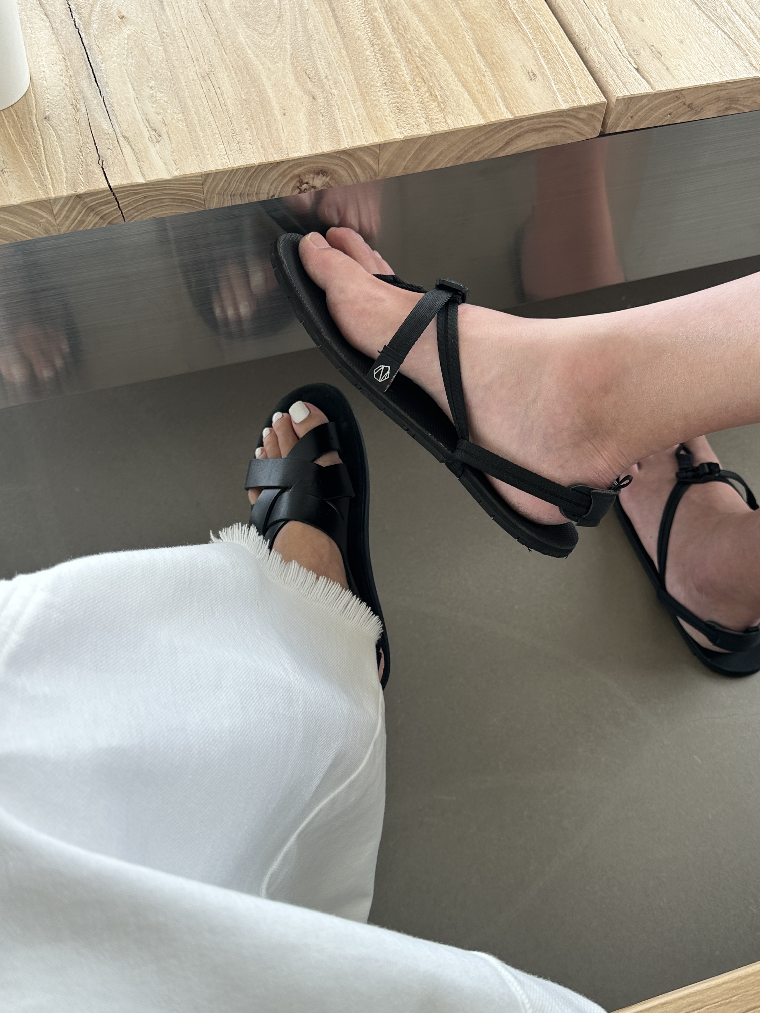 Gentle Monster x Maison Margiela MM206 Black Gray, Gentle Monster x Maison Margiela MM206 Black Brown 착용 스타일 - 3