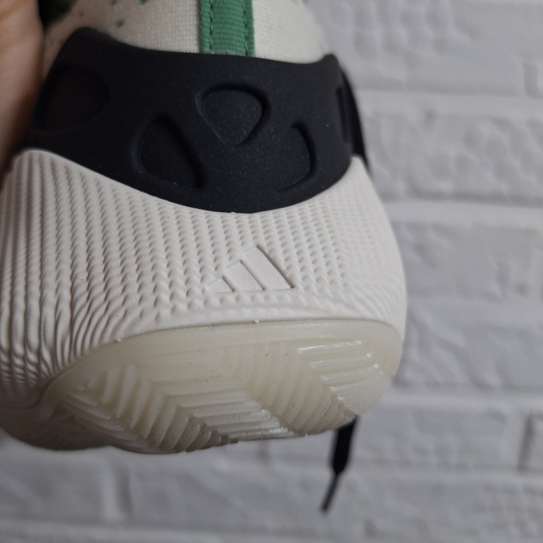 Adidas Trae Young 3 Off White Preloved Green 착용 스타일 - 8