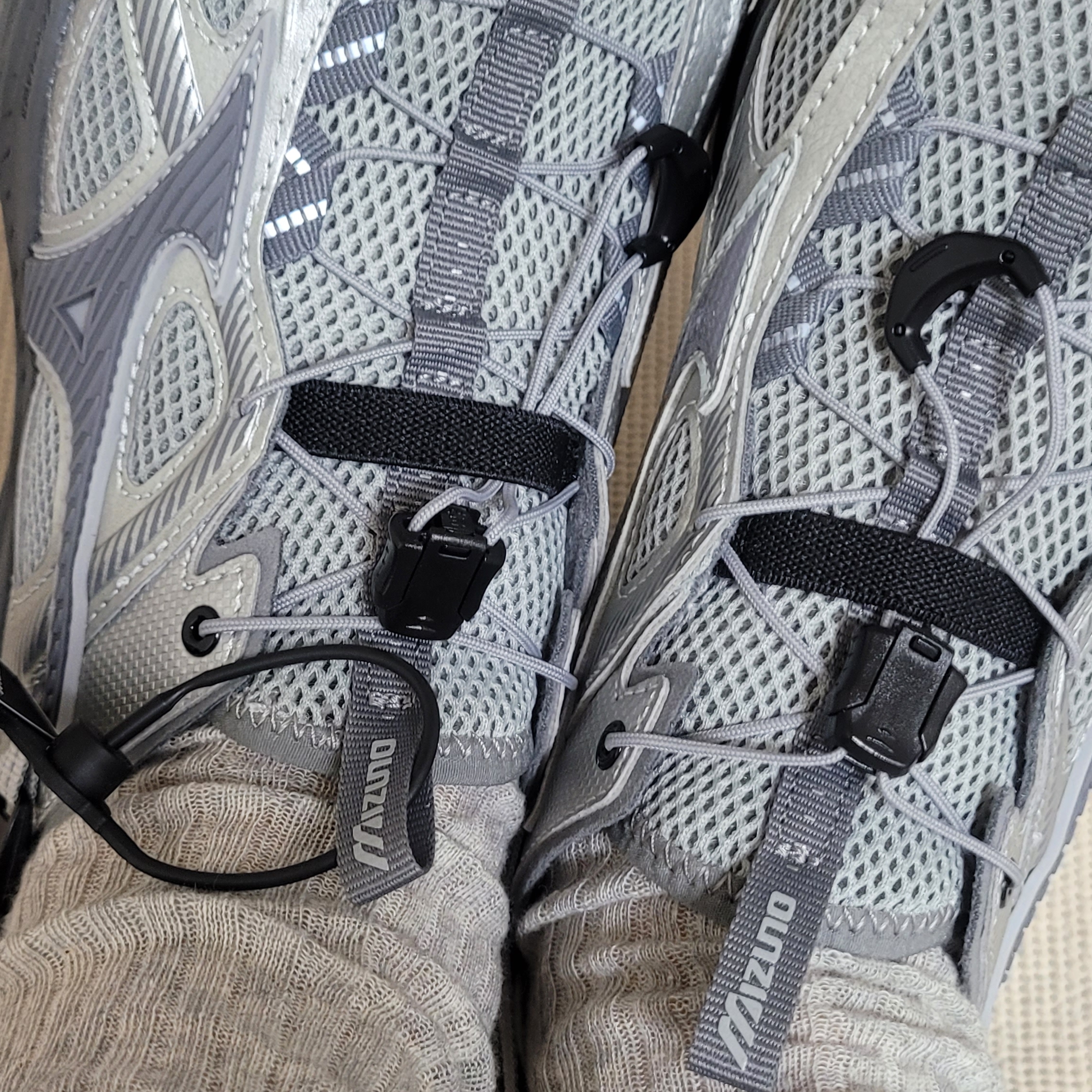 Mizuno Racer Trail SE Silver Grey 착용 스타일 - 2