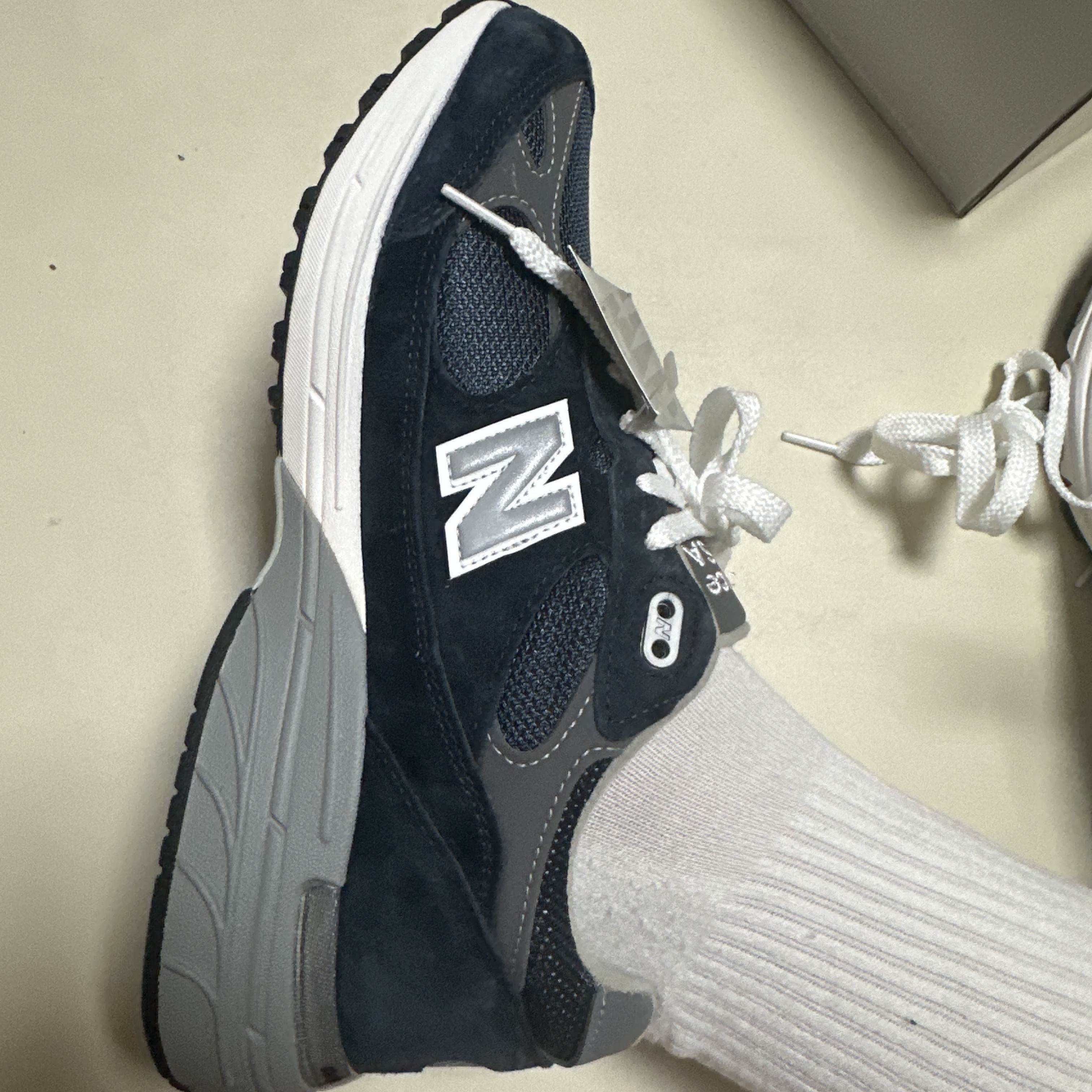 New Balance 993 Made in USA Navy - D Standard 착용 스타일 - 2
