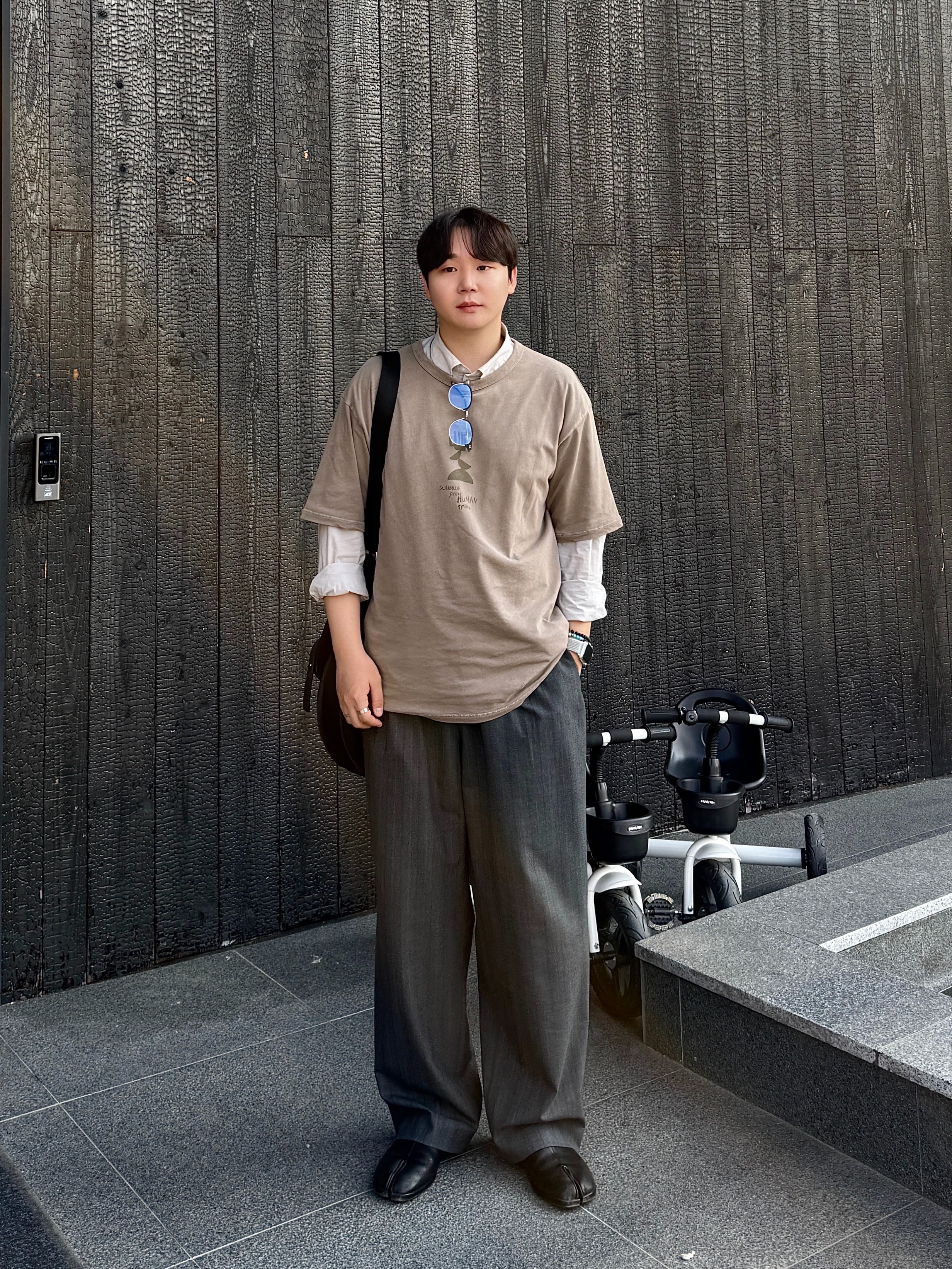 Maison Margiela Slip-On Tabi Shoes Black, Apple Watch SE 2024 40mm GPS Silver Aluminium Case with Sport Band S/M Denim (Korean Ver.) 착용 스타일 - 1